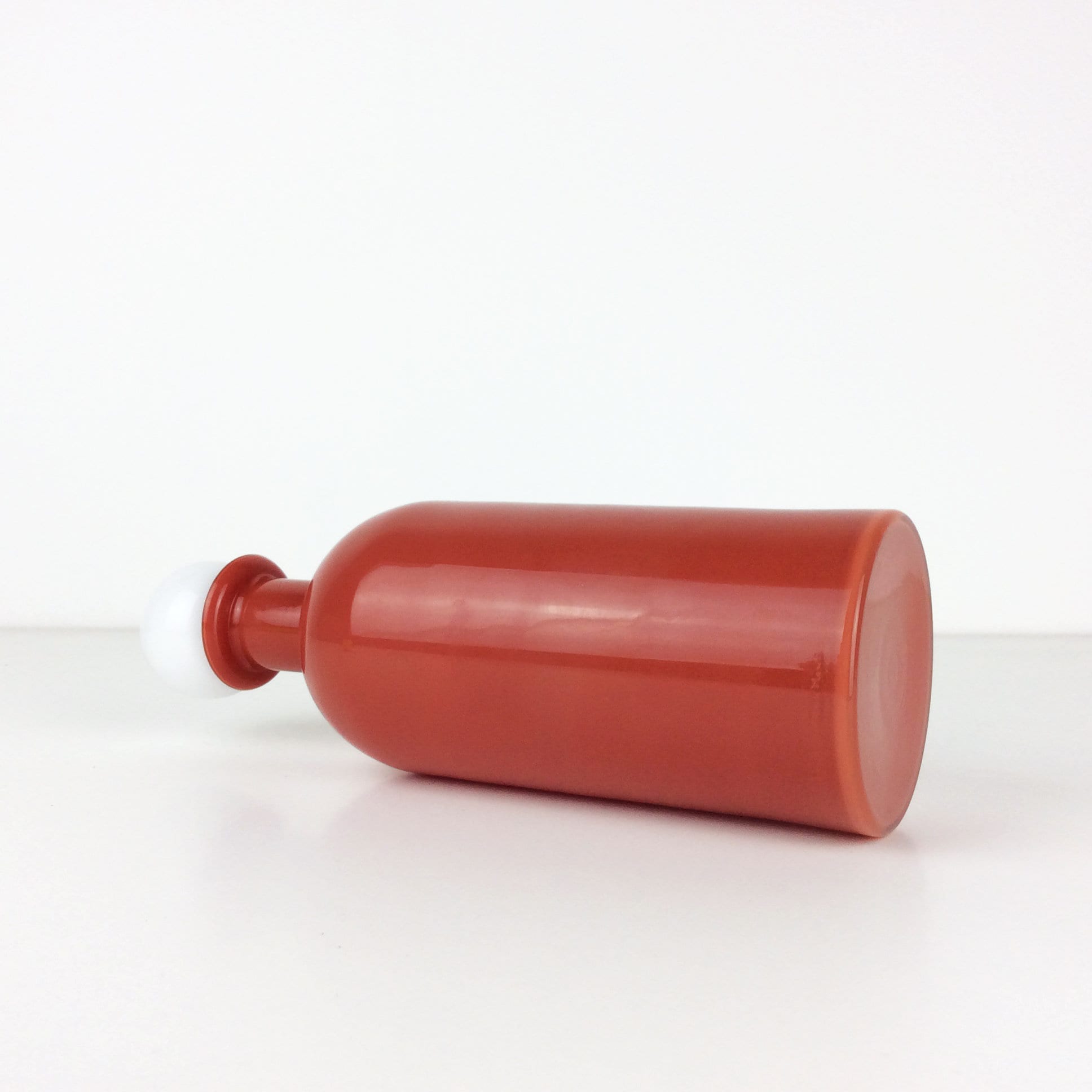 Murano Glass Decanter Bottle in Red and White by Carlo Moretti | Italian Postmodern | 1980s