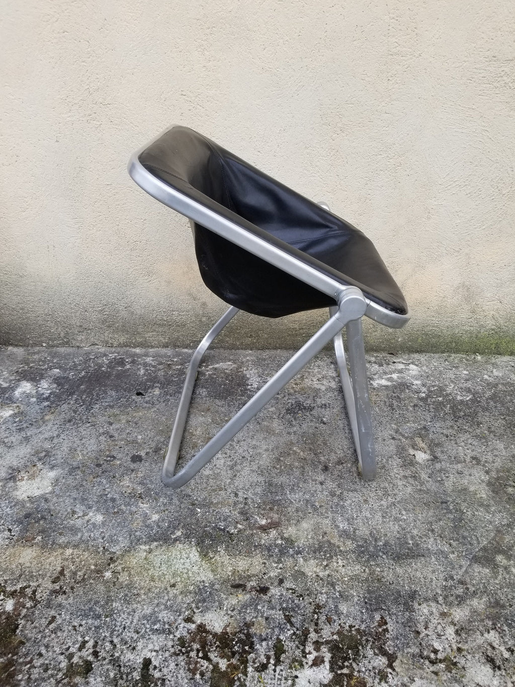 Plona Folding Chair in Black Leather by Giancarlo Piretti for Castelli  | Italian Space Age | 1970s