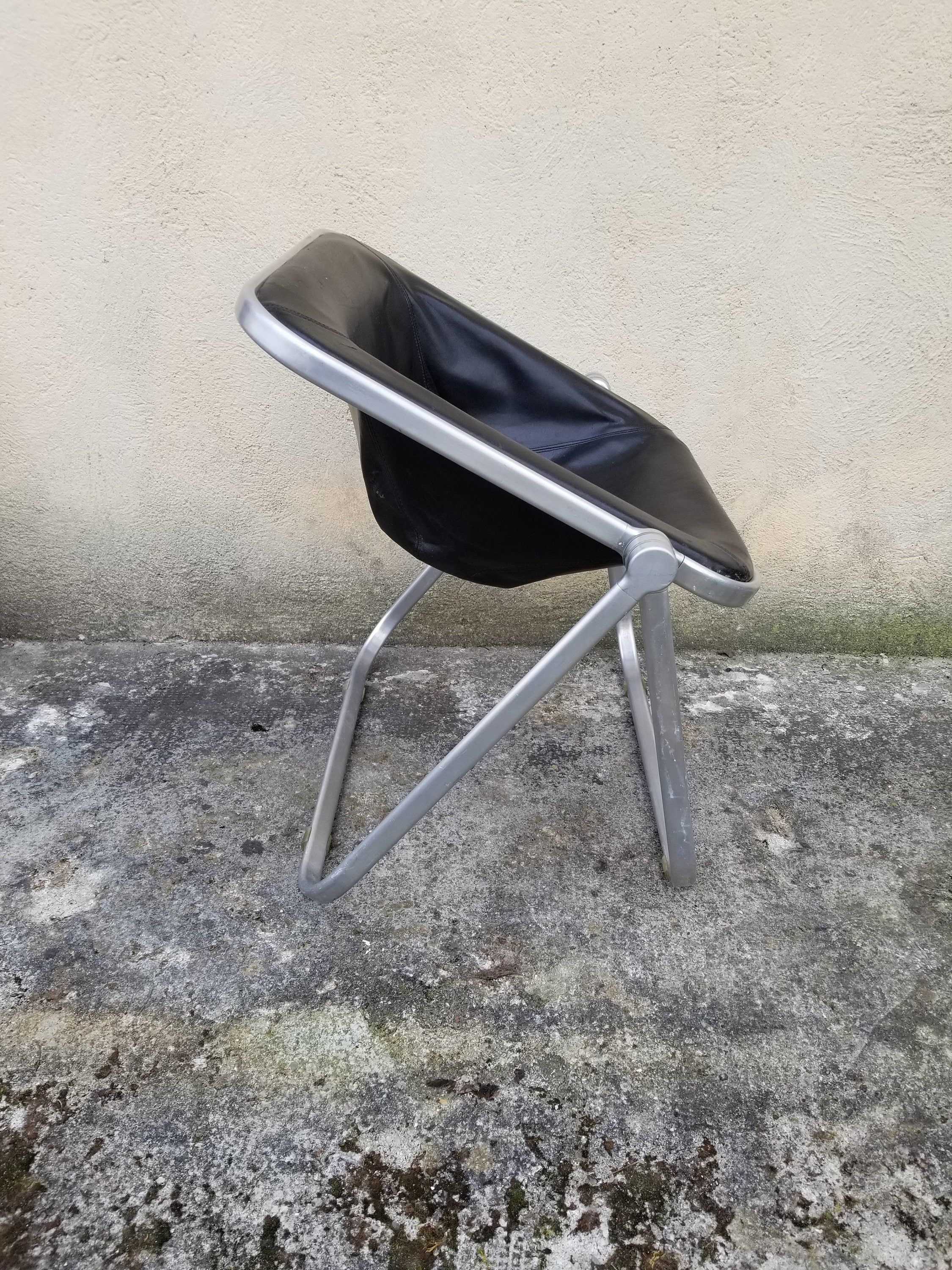 Plona Folding Chair in Black Leather by Giancarlo Piretti for Castelli  | Italian Space Age | 1970s
