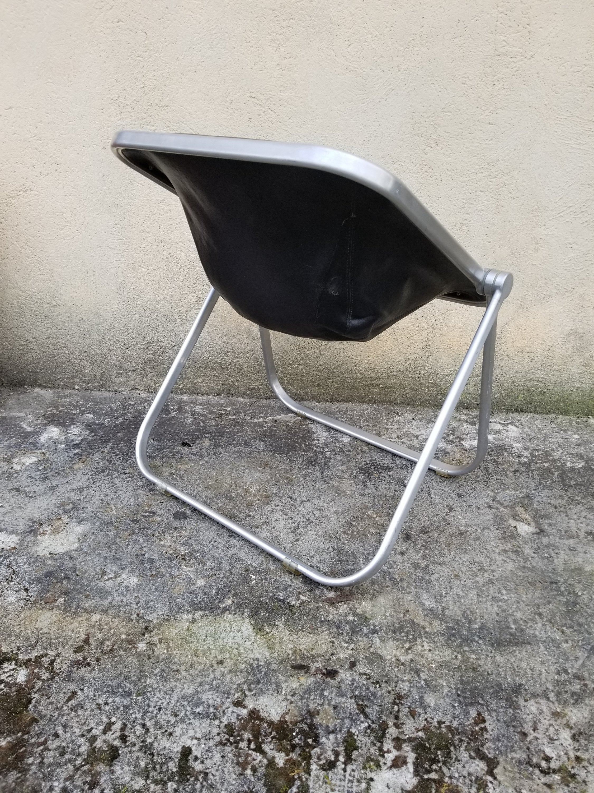 Plona Folding Chair in Black Leather by Giancarlo Piretti for Castelli  | Italian Space Age | 1970s