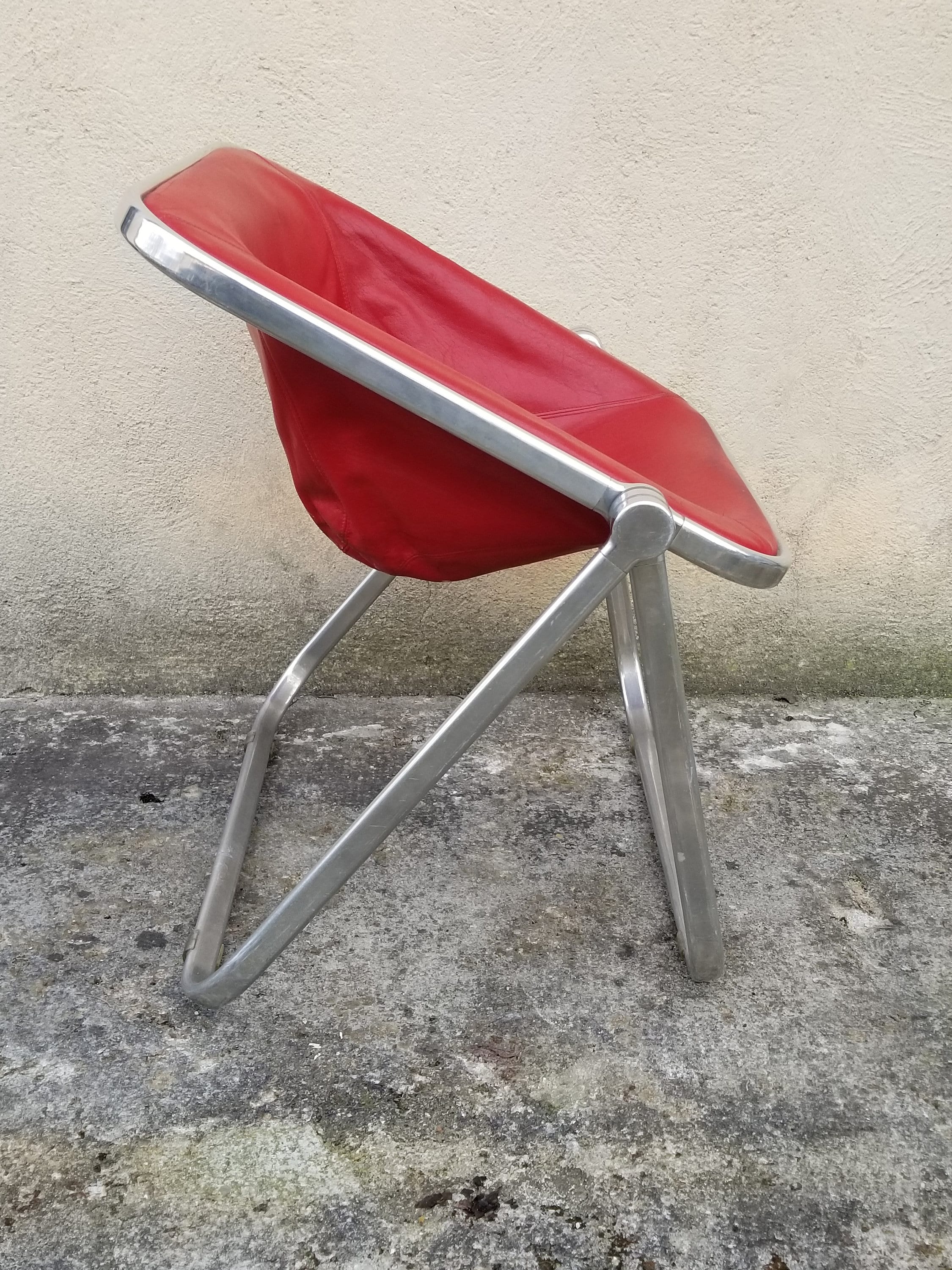 Plona Folding Lounge Chair in Red Leather by Giancarlo Piretti for Castelli  | Italian Space Age | 1970s