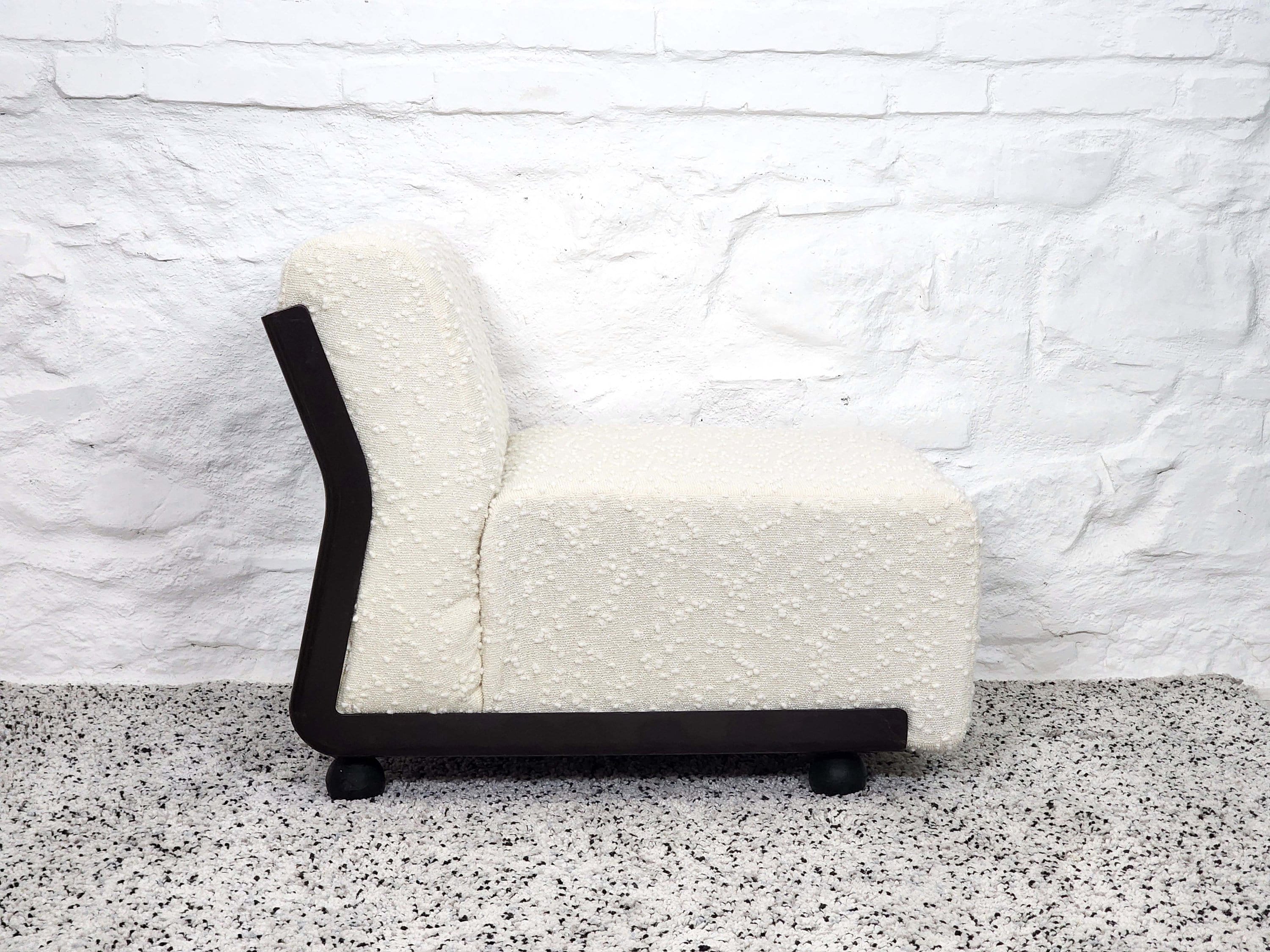 Amanta Lounge Chair in Off-White Textured Fabric by Mario Bellini for C&B Italia | Italian Space Age | 1970s