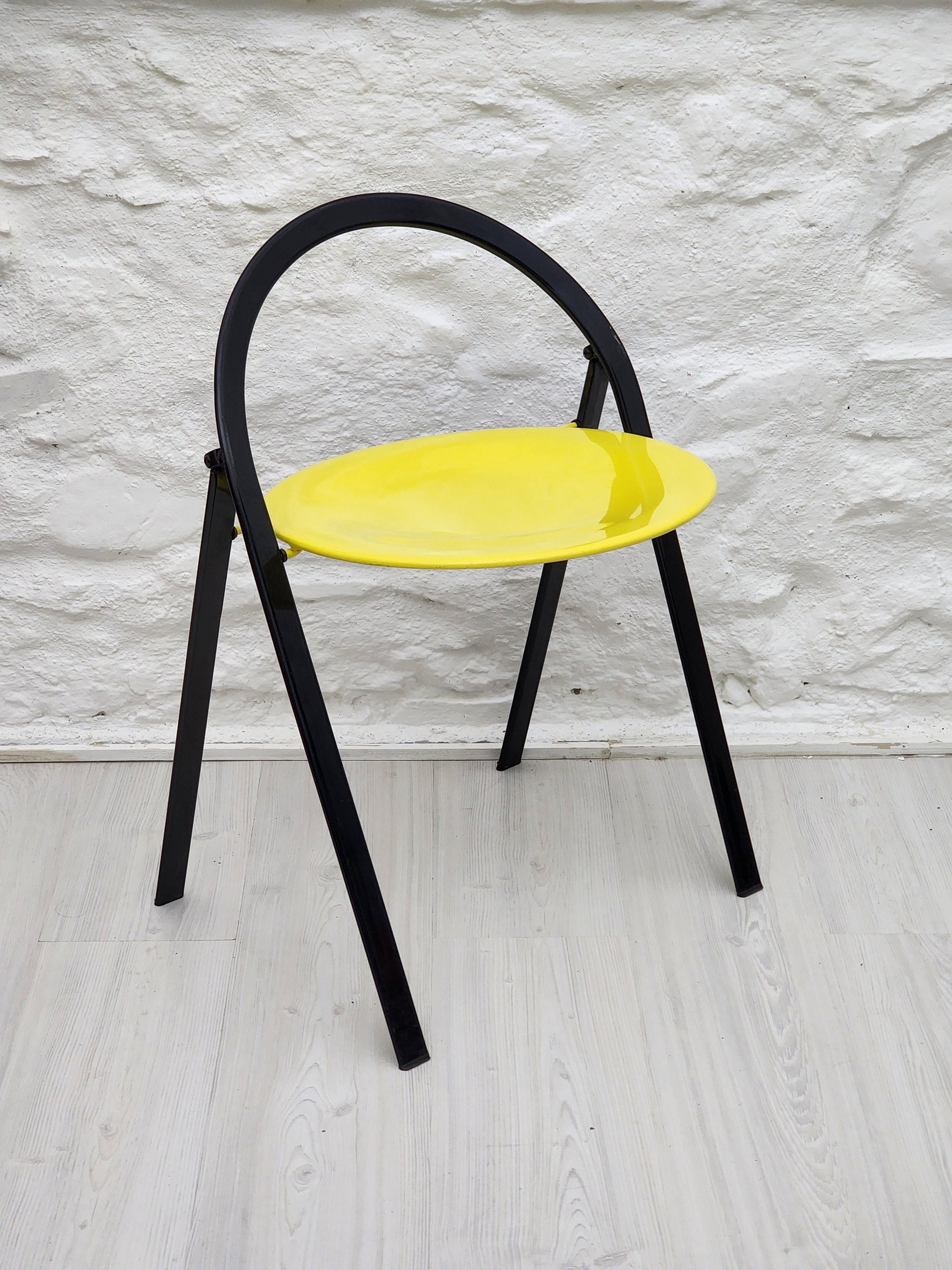 Lacquered Metal Folding Chair in Yellow and Black by Giorgio Cattelan for Cidue | Italian Postmodern Design | 1970s