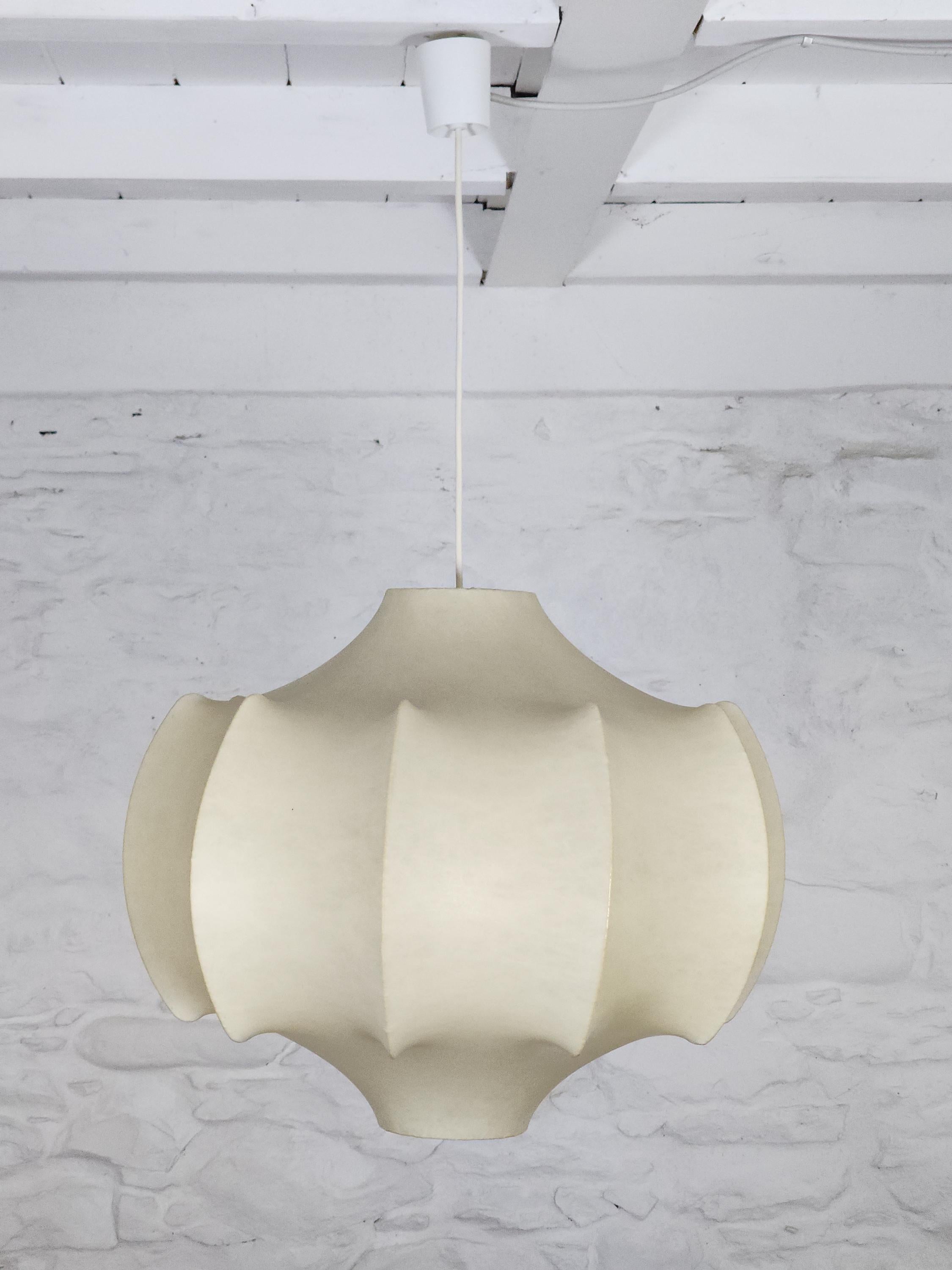 Cocoon Resin Lamp in style of Viscontea by Achille & Pier Castiglioni for Flos | Midcentury Modern | 1960s