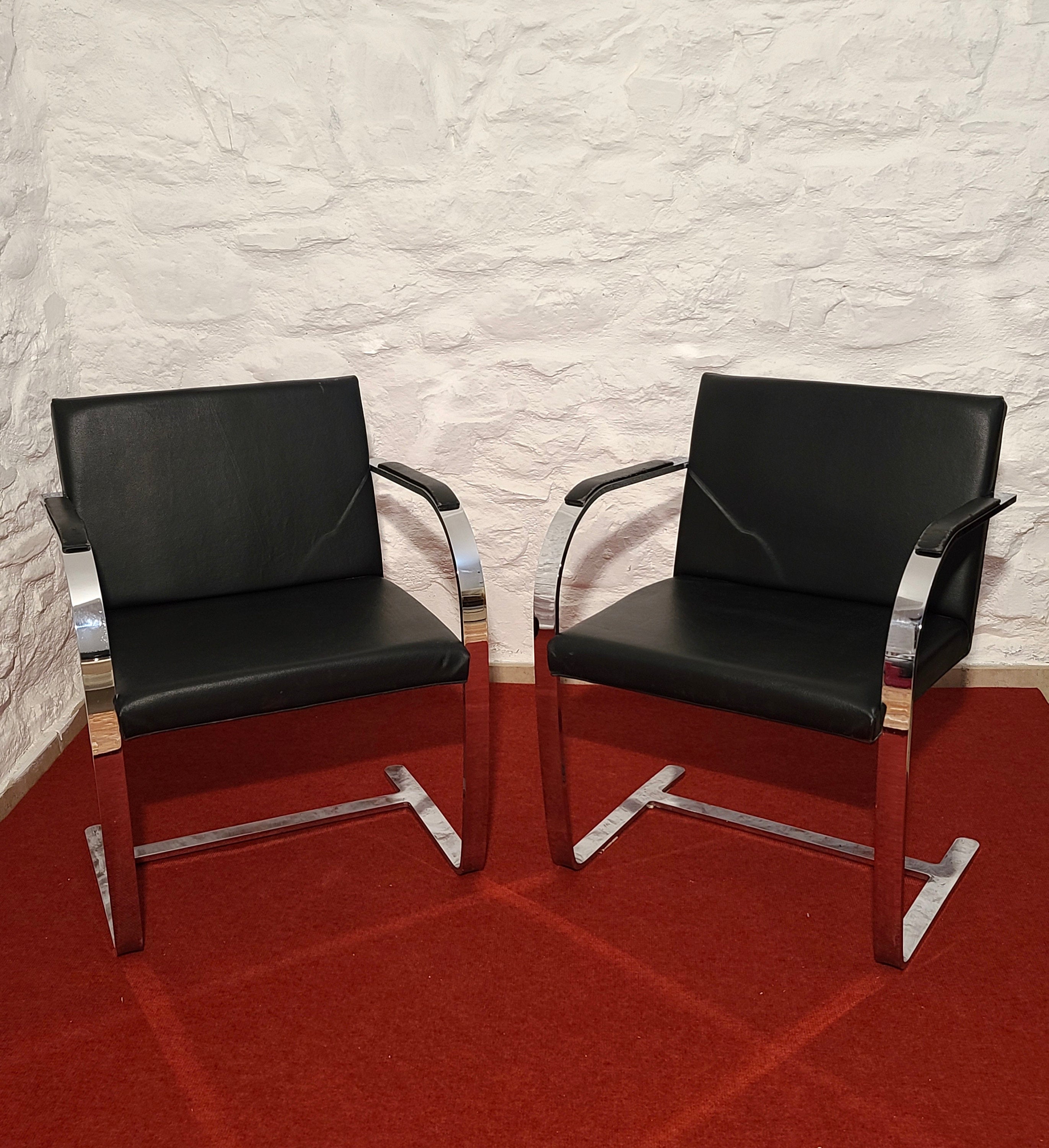 Brno Flat Bar Chair in Black Leather by Mies van der Rohe for Alivar | Bauhaus | Set of 2
