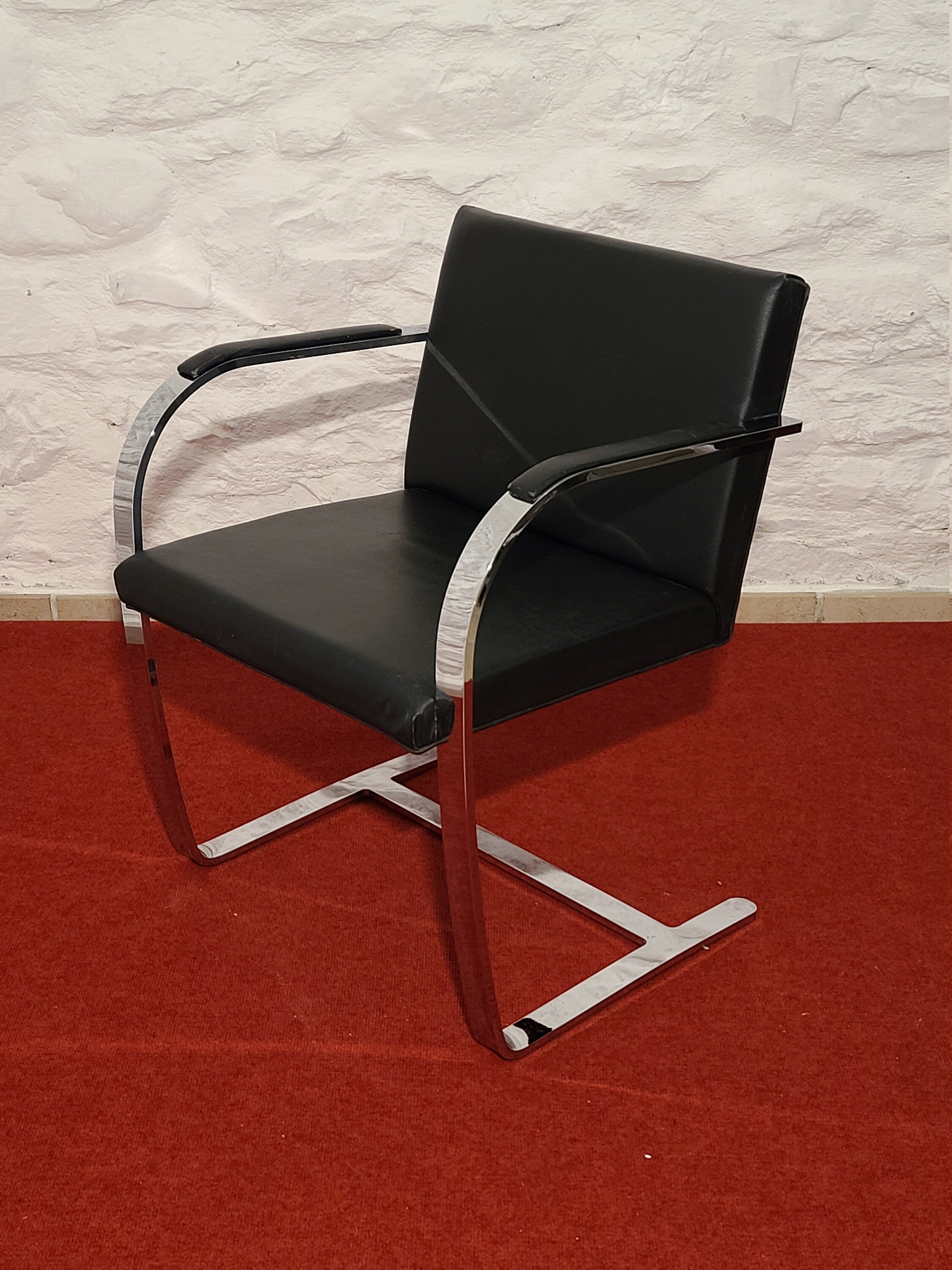 Brno Flat Bar Chair in Black Leather by Mies van der Rohe for Alivar | Bauhaus | Set of 2