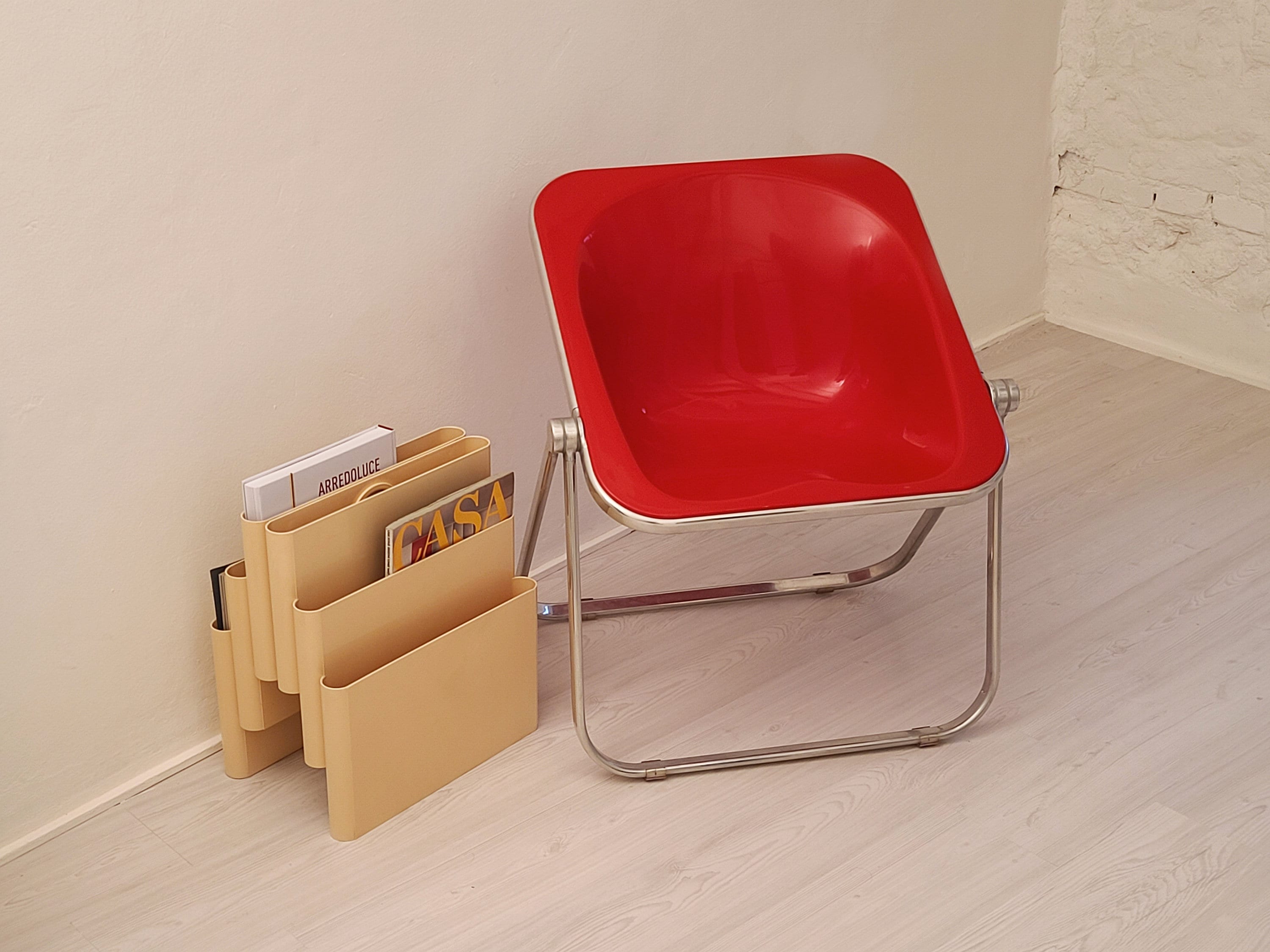 Plona Folding Chair in Red Plexiglas by Giancarlo Piretti for Anonima Castelli | Italian Space Age | 1970s