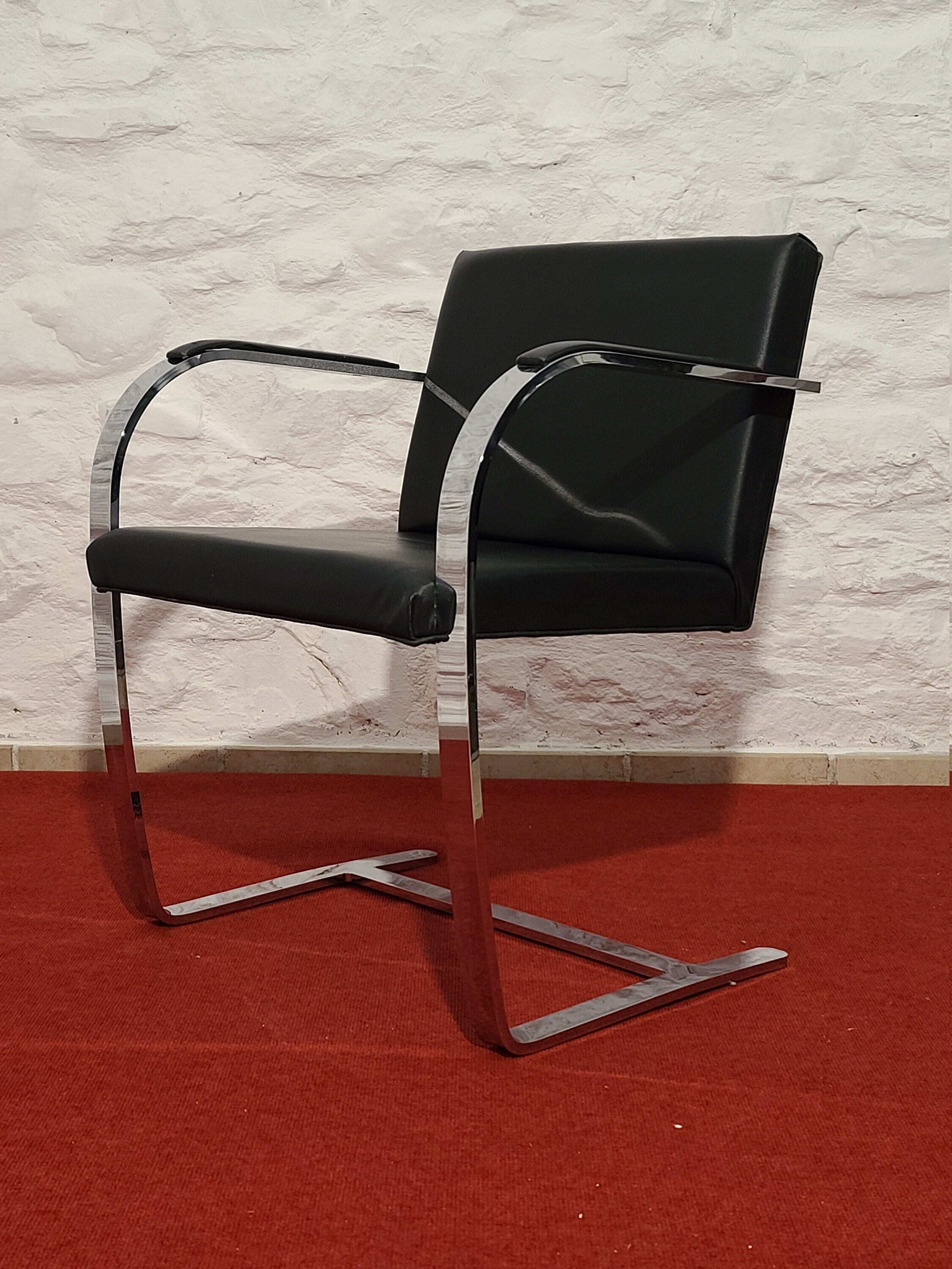 Brno Flat Bar Chair in Black Leather by Mies van der Rohe for Alivar | Bauhaus | Set of 2