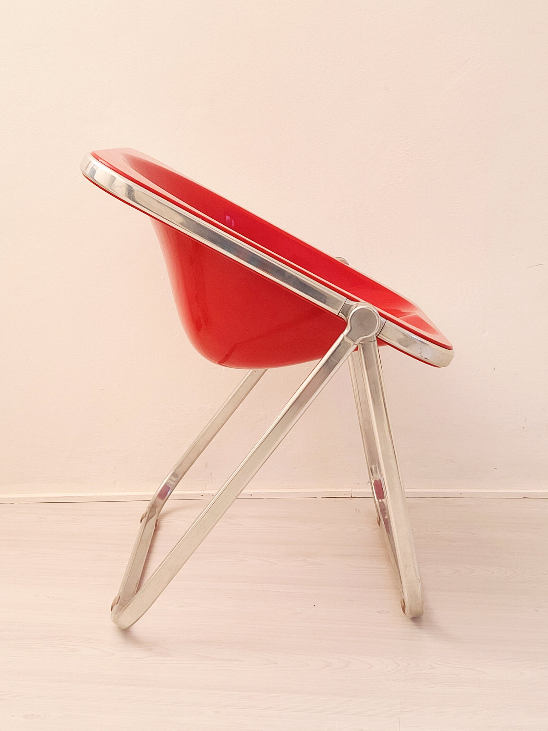 Plona Folding Chair in Red Plexiglas by Giancarlo Piretti for Anonima Castelli | Italian Space Age | 1970s