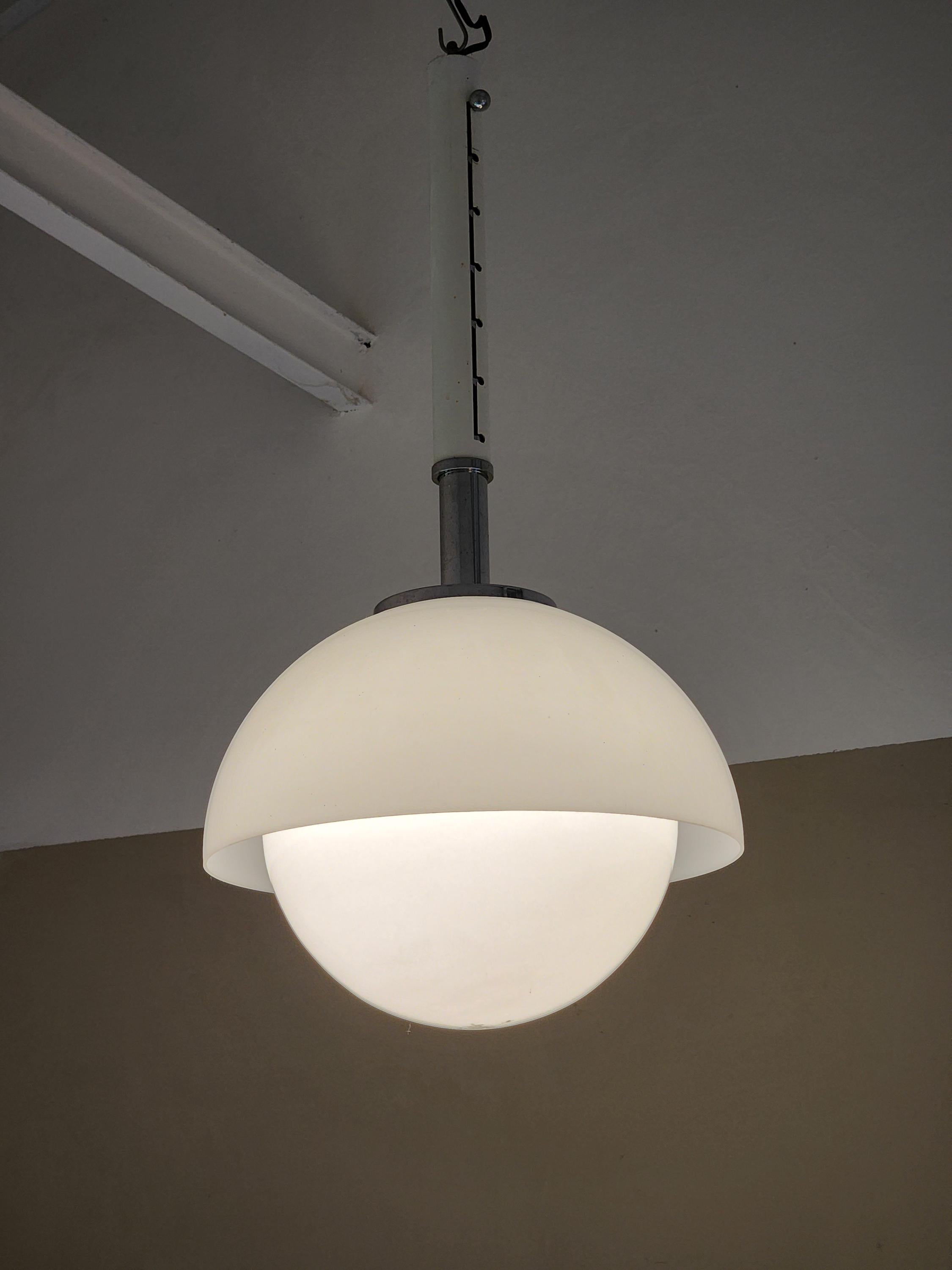 Pendant Lamp in White by Vico Magistreeti for Aretmide | Italian Space Age | 1960s