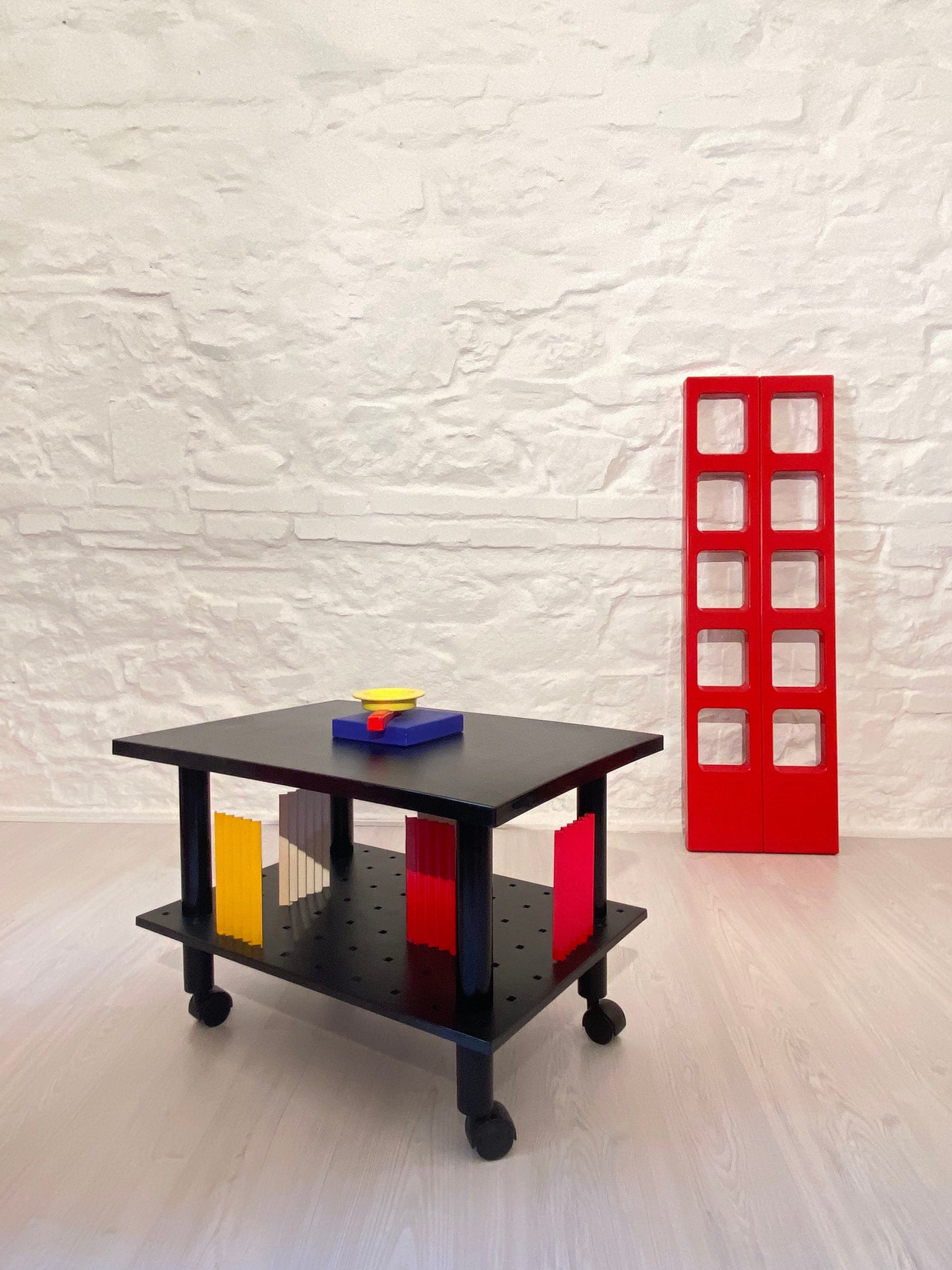 Kartell Rolling Side Table Media Trolley TV Stand in Black | Italian Postmodern | 1980s