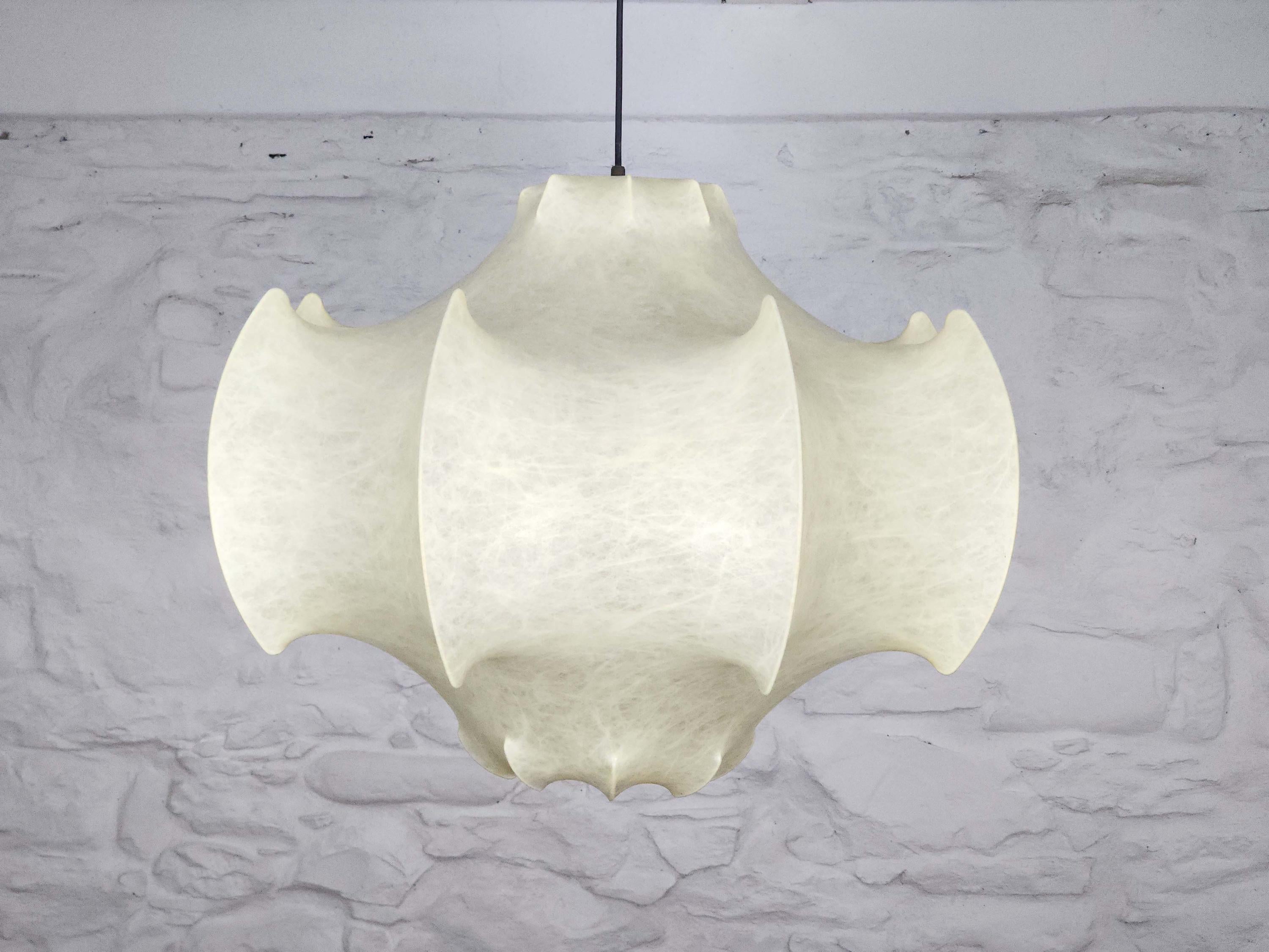 Viscontea Cocoon Resin Lamp by Achille & Pier Castiglioni for Flos | Italian Midcentury Modern | 1960s