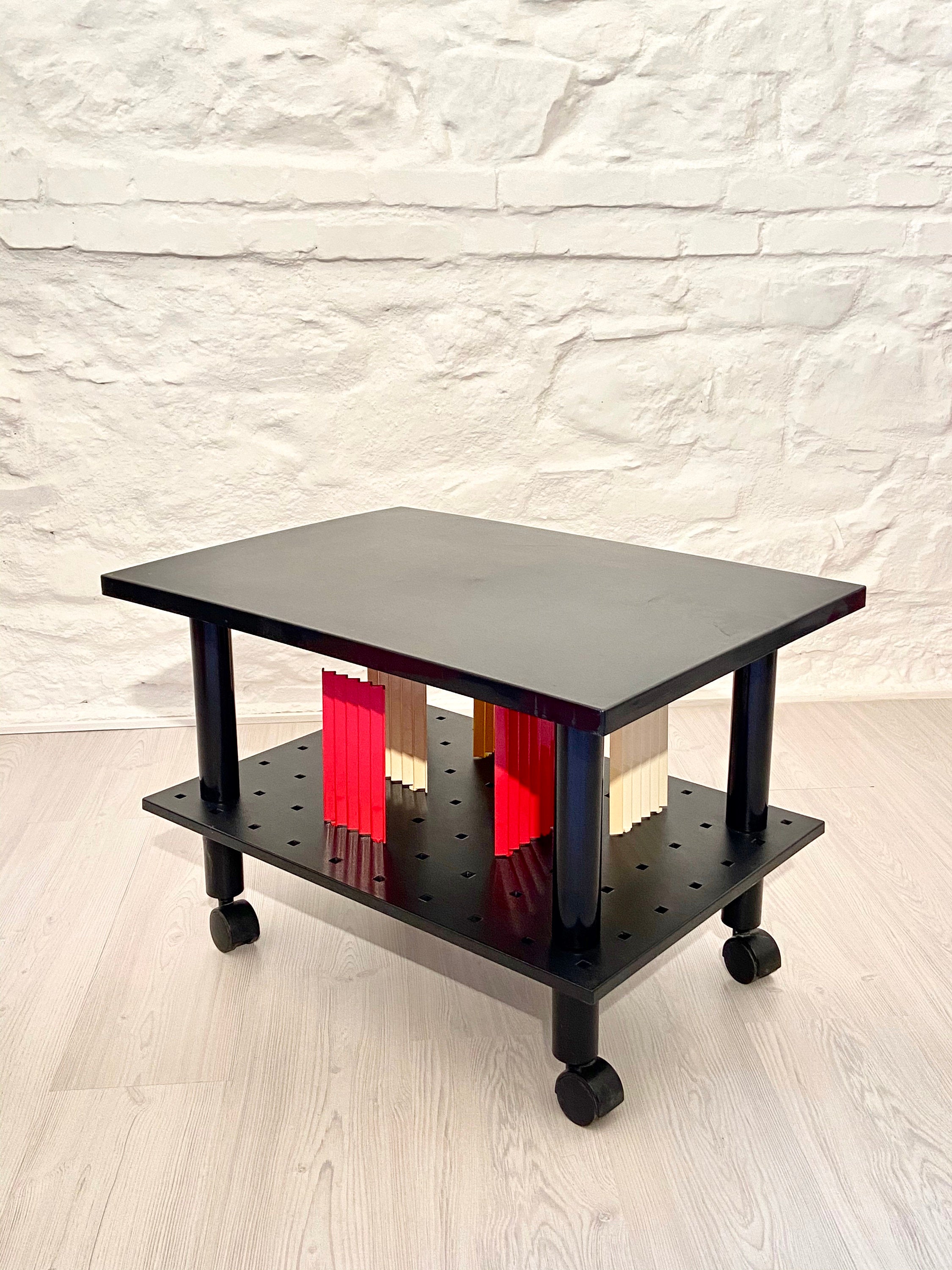 Kartell Rolling Side Table Media Trolley TV Stand in Black | Italian Postmodern | 1980s