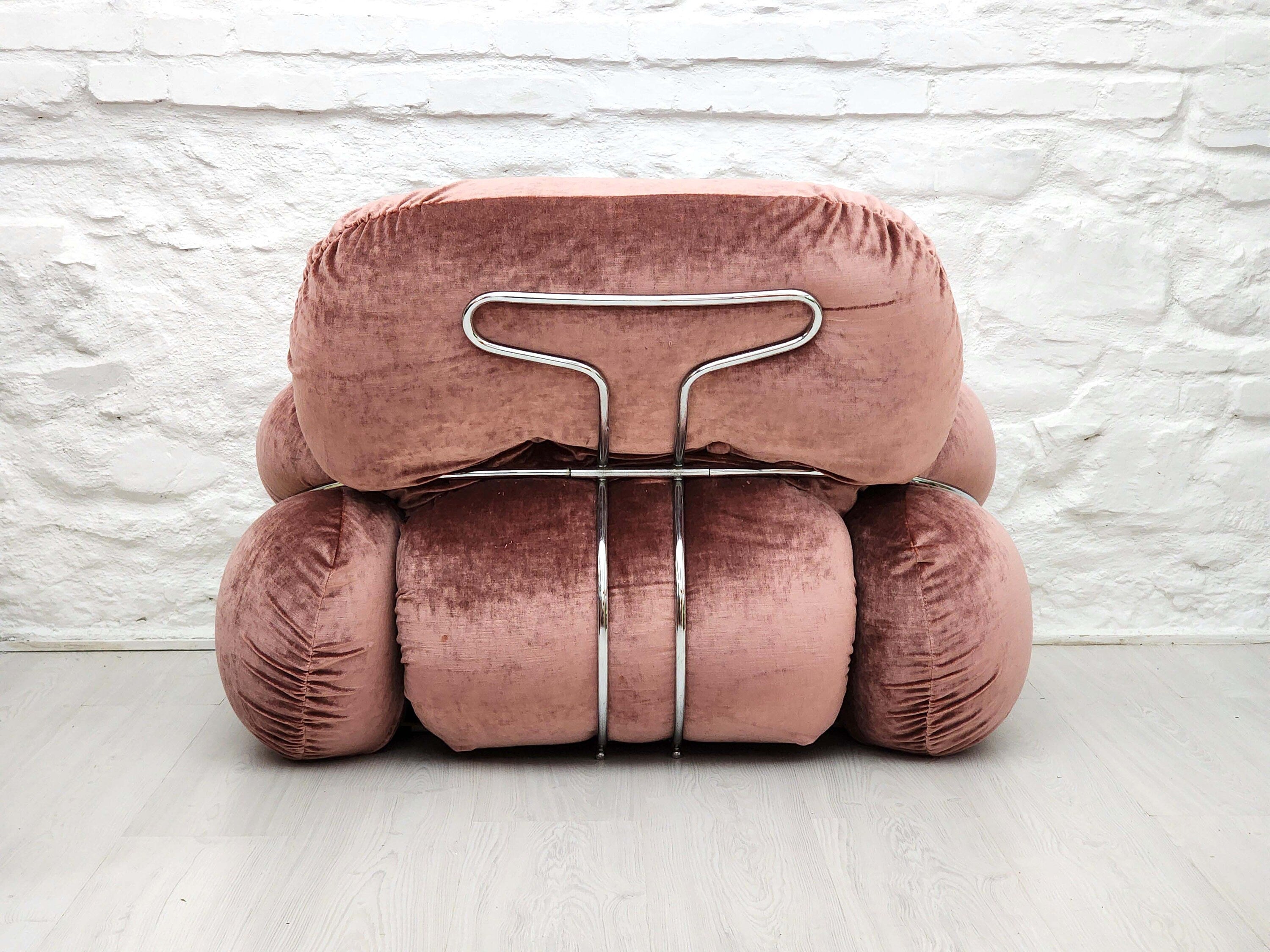 Okay Lounge Chair in Mauve Velvet by Adriano Piazzesi for 3D | Italian Space Age | 1970s