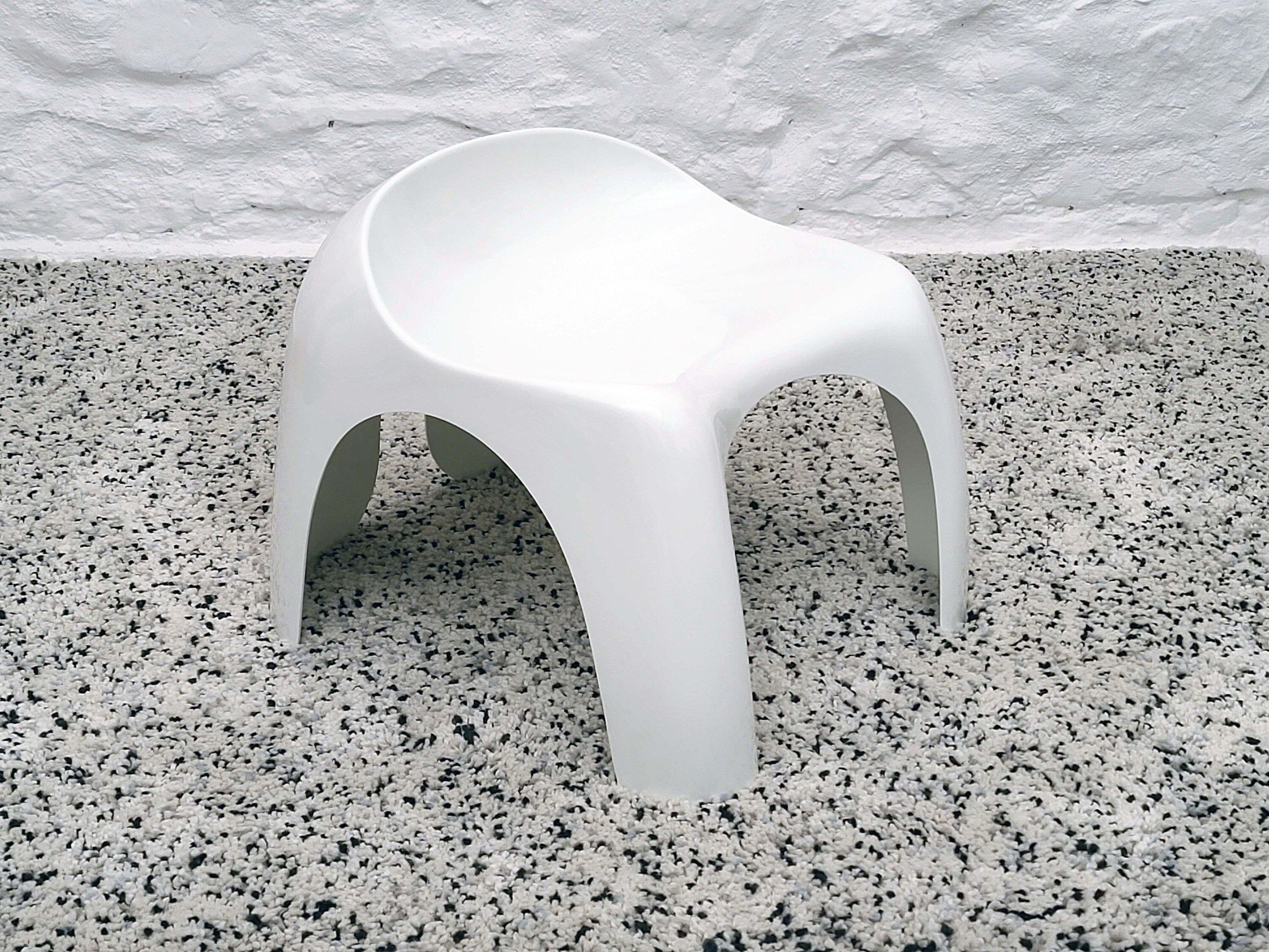 Efebo Plastic Stool in White by Stacy Dukes for Artemide | Italian Space Age | 1960s