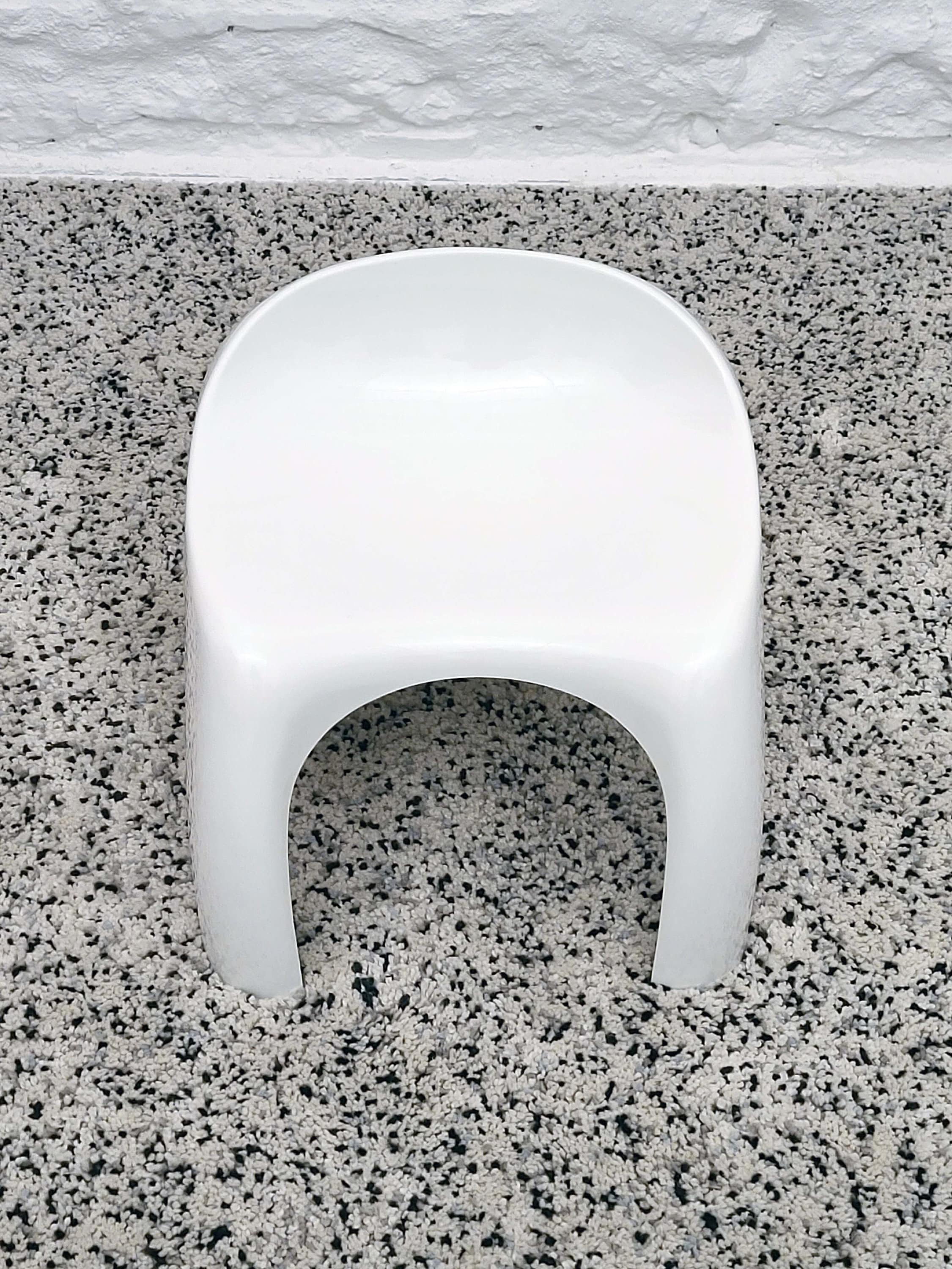 Efebo Plastic Stool in White by Stacy Dukes for Artemide | Italian Space Age | 1960s