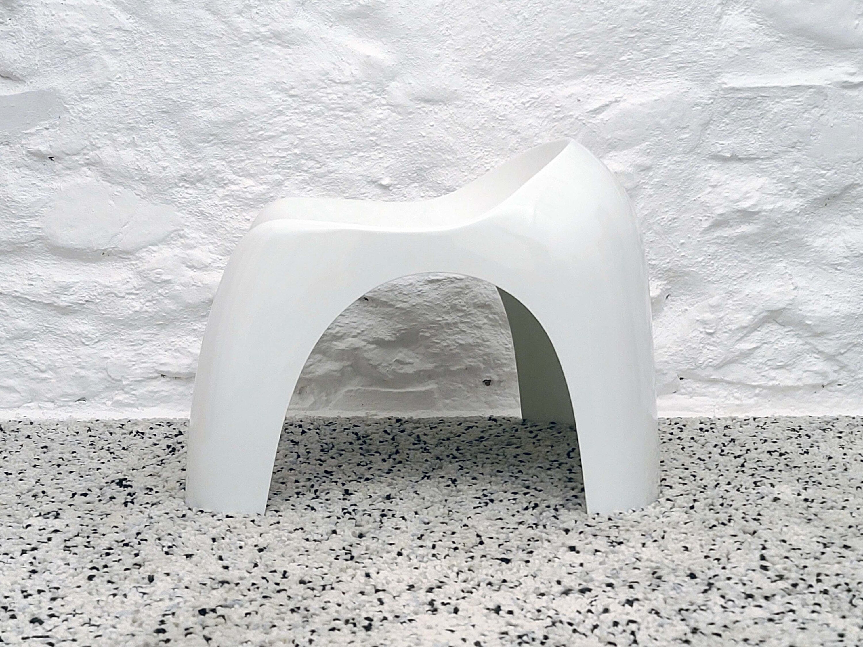 Efebo Plastic Stool in White by Stacy Dukes for Artemide | Italian Space Age | 1960s