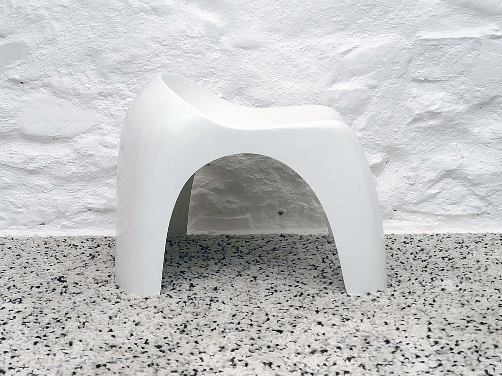 Efebo Plastic Stool in White by Stacy Dukes for Artemide | Italian Space Age | 1960s