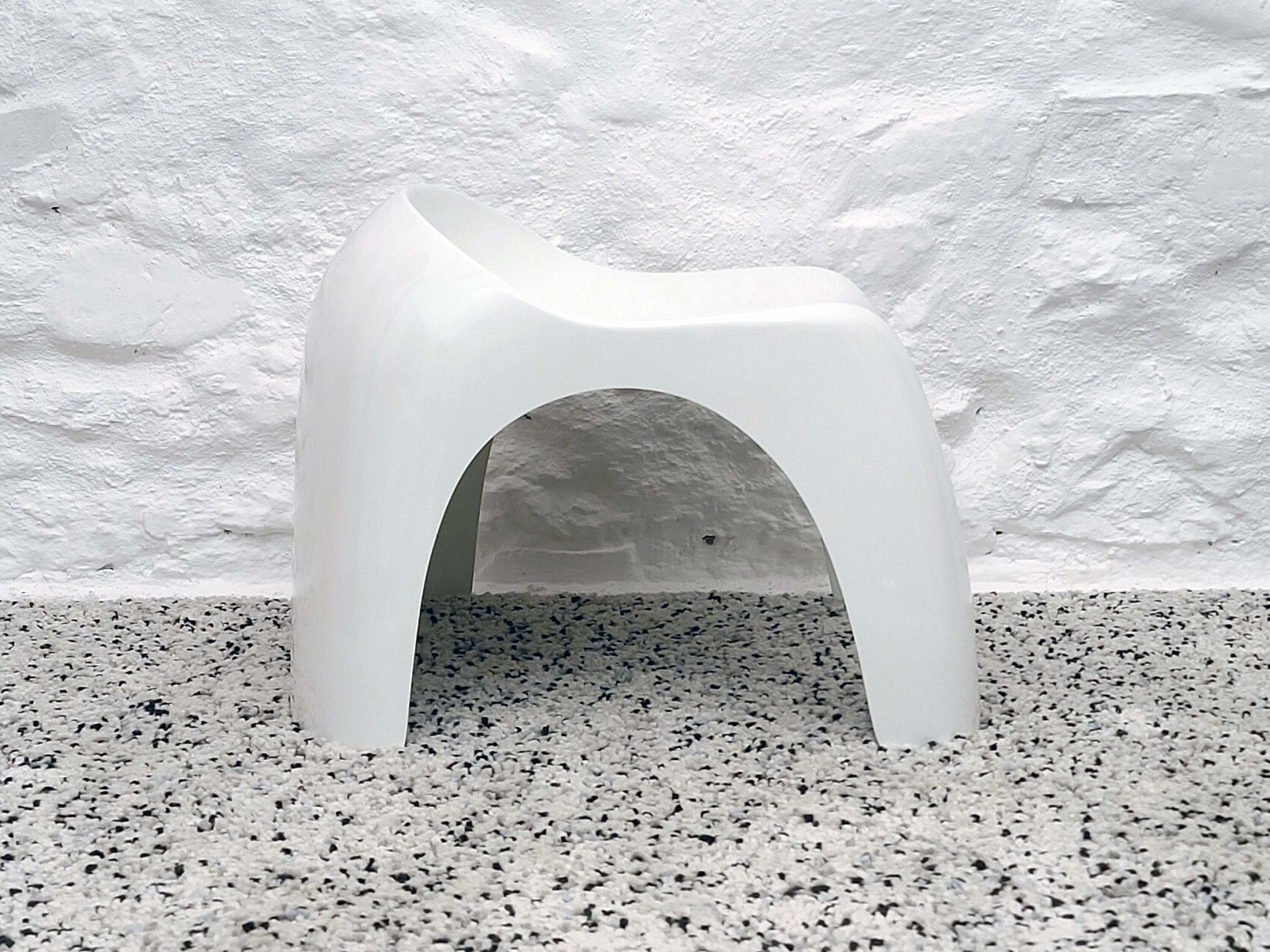 Efebo Plastic Stool in White by Stacy Dukes for Artemide | Italian Space Age | 1960s