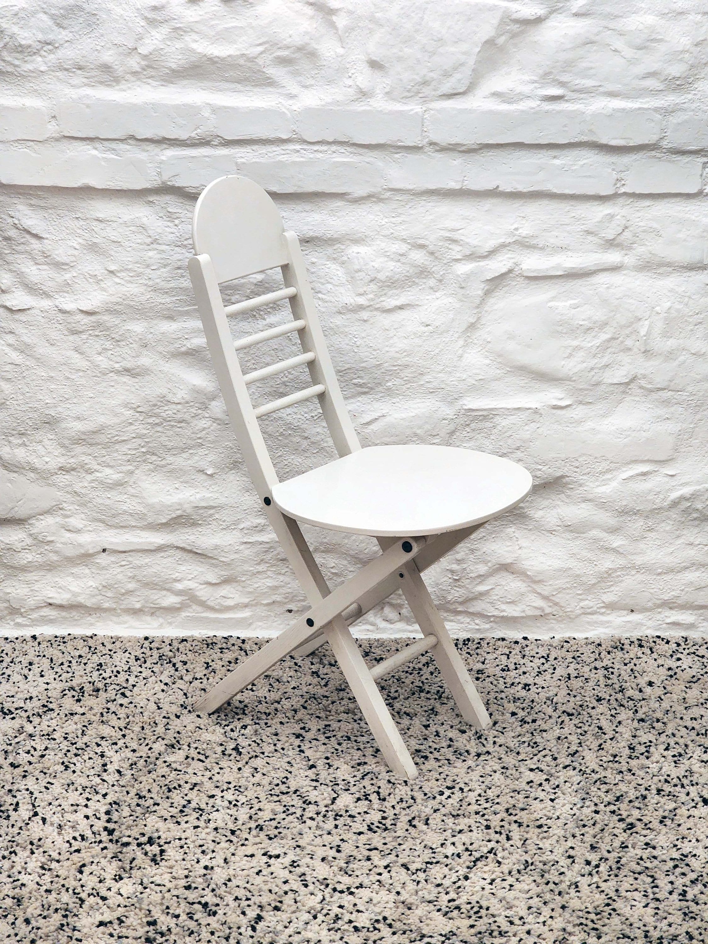 Wooden Folding Chair in White | Postmodern Italian Design | 1980s