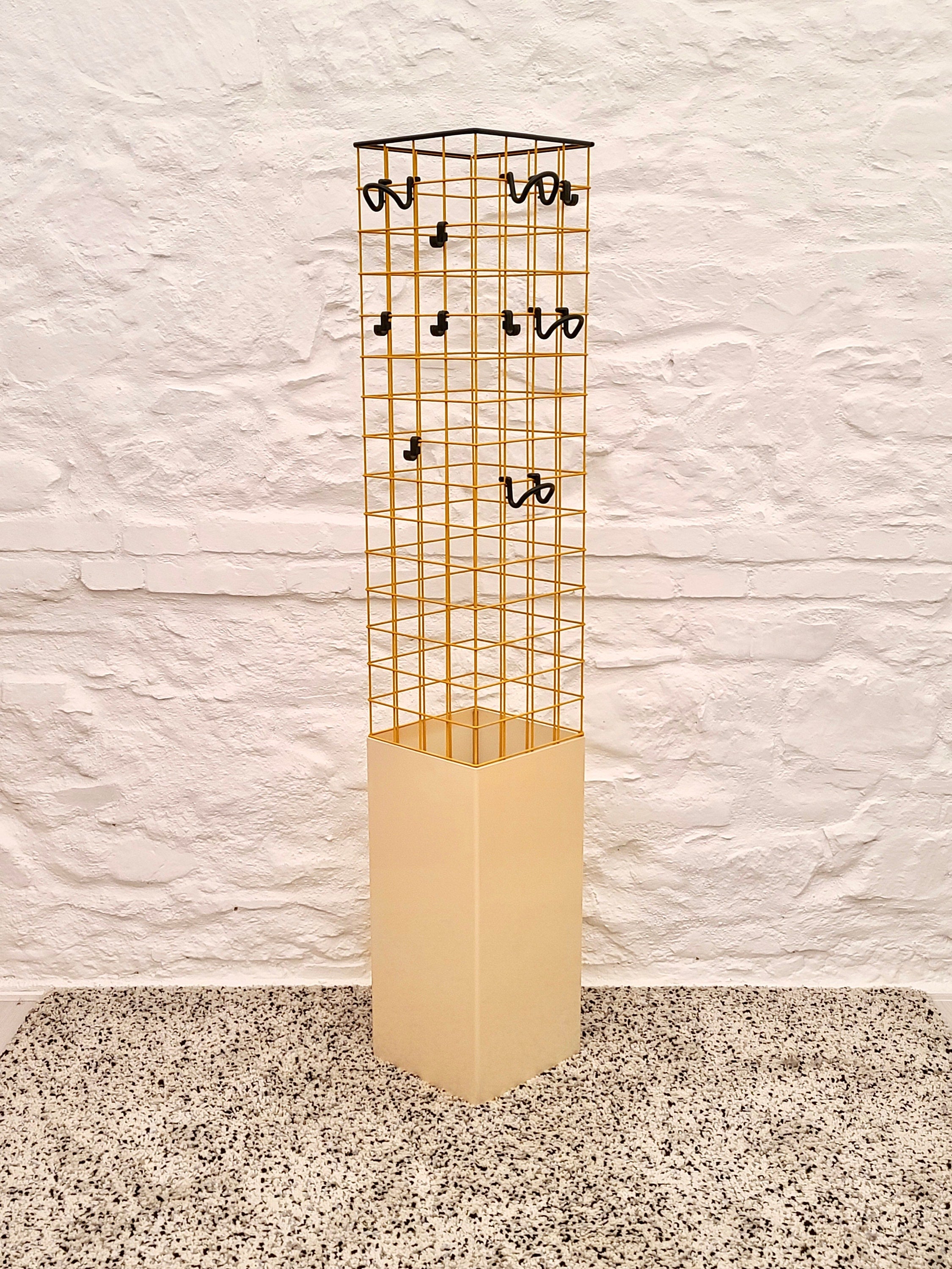 Wire Coat Rack by Anna Castelli Ferrieri for Kartell | Italian Postmodern | 1980s