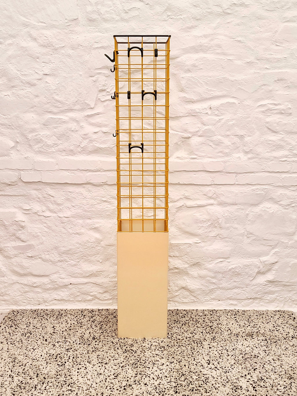 Wire Coat Rack by Anna Castelli Ferrieri for Kartell | Italian Postmodern | 1980s