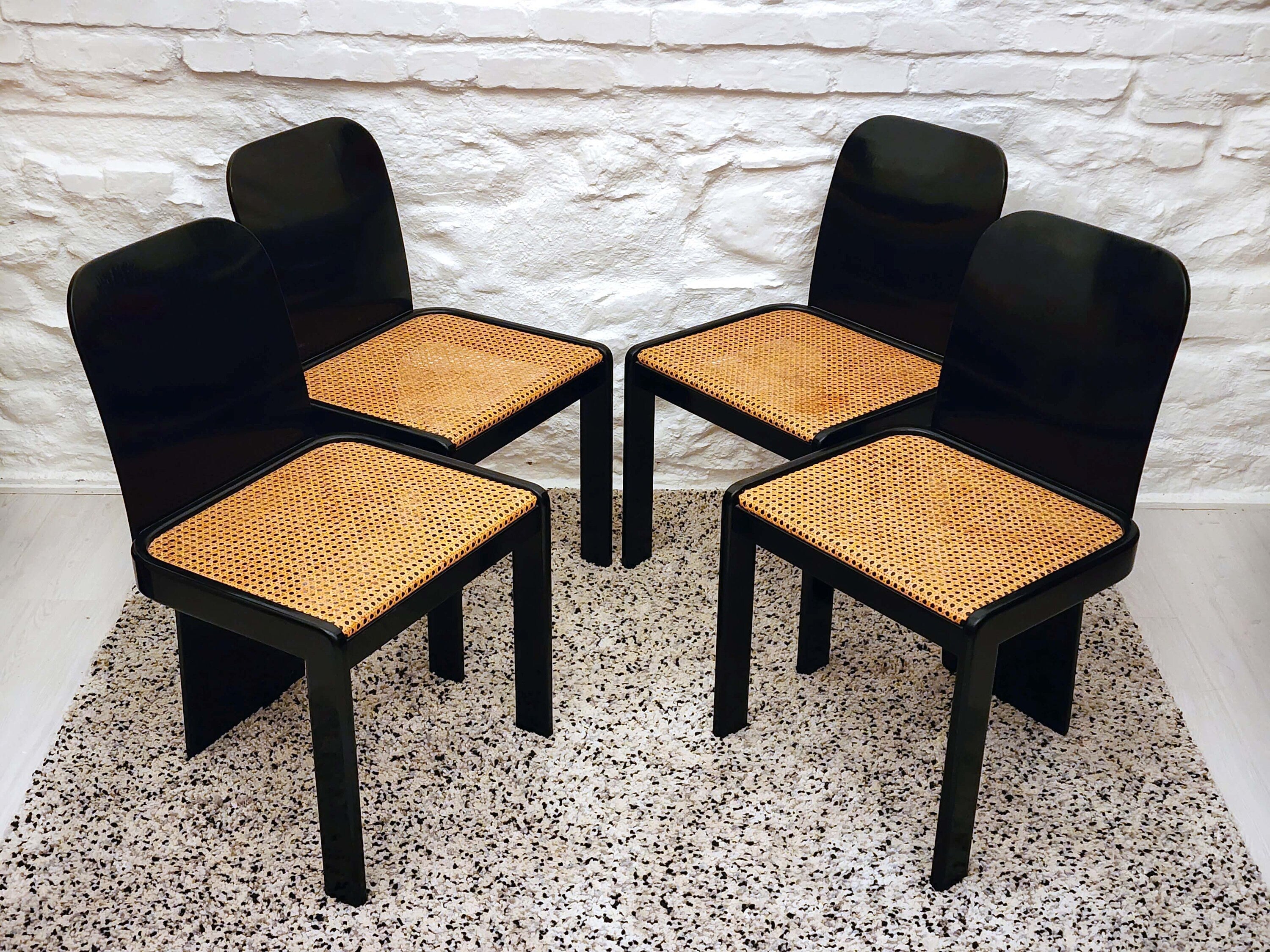 Lacquered Wood Gaming Table and Chairs by Pierluigi Molinari for Pozzi Milano | Italian Space Age | 1970s | Set of 5
