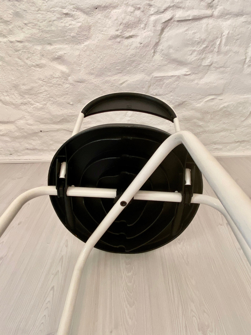 Clark CK3 Folding Chair in Black and White by Lucci & Orlandini for Lamm | Italian Postmodern Design | 1980s