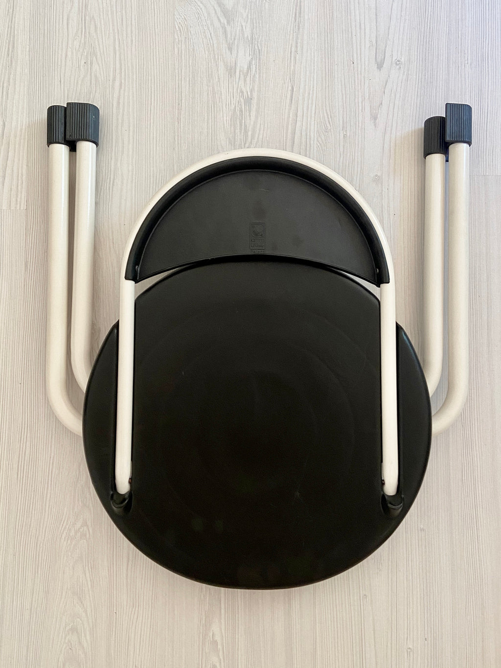 Clark CK3 Folding Chair in Black and White by Lucci & Orlandini for Lamm | Italian Postmodern Design | 1980s