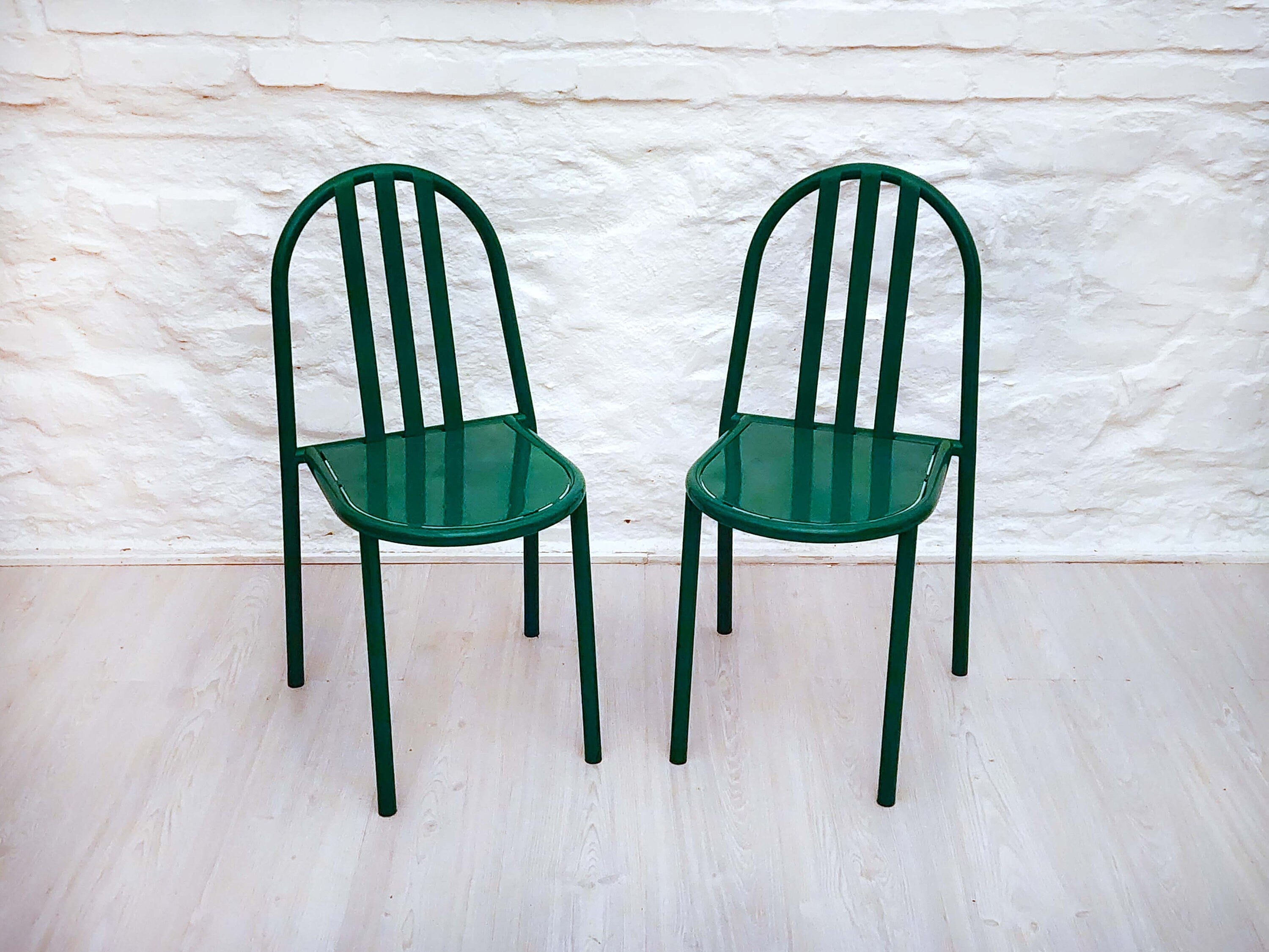 No. 222 Metal Stackable Dining Chair in Green by Robert Mallet-Stevens | Bauhaus