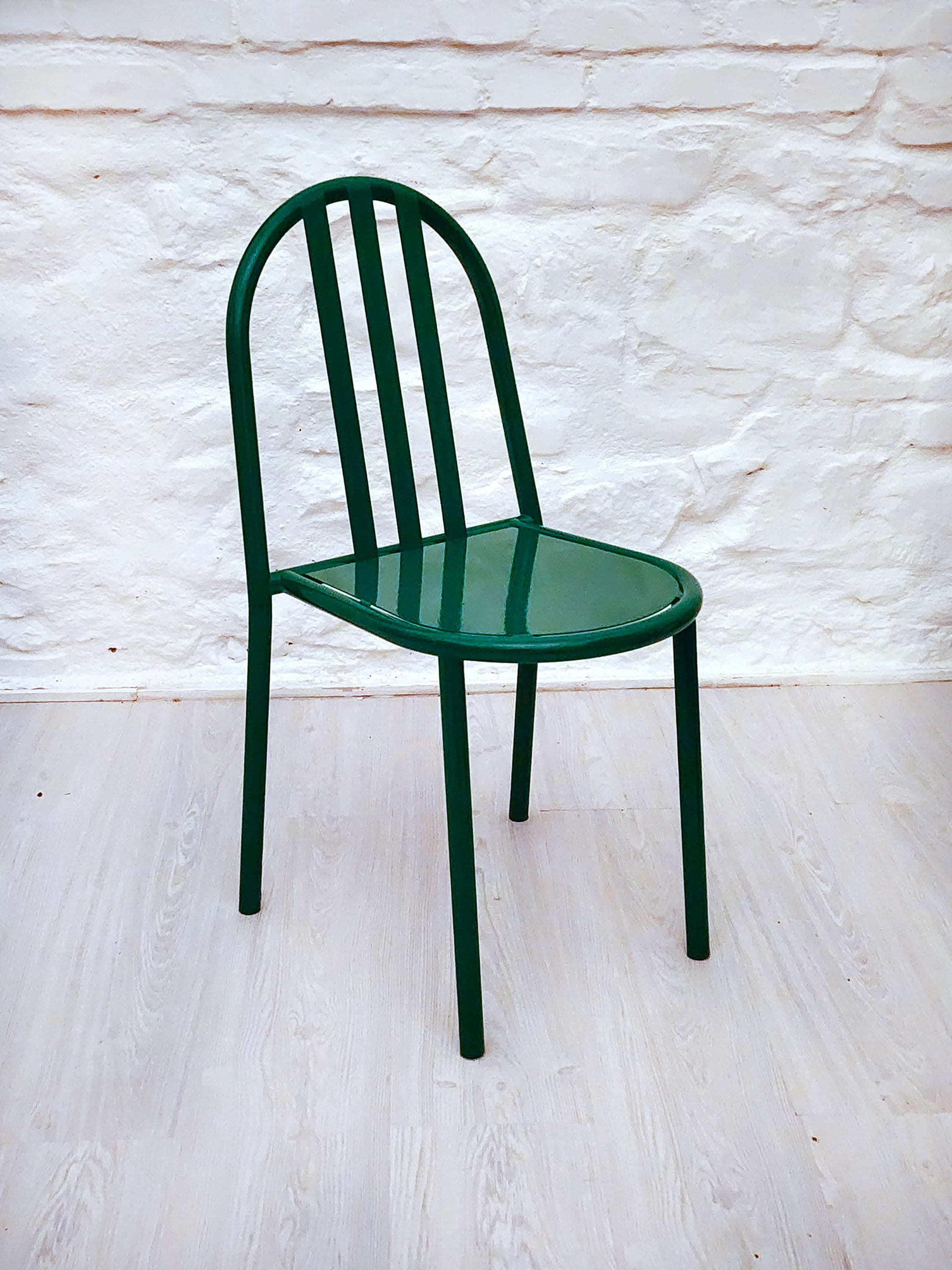 No. 222 Metal Stackable Dining Chair in Green by Robert Mallet-Stevens | Bauhaus