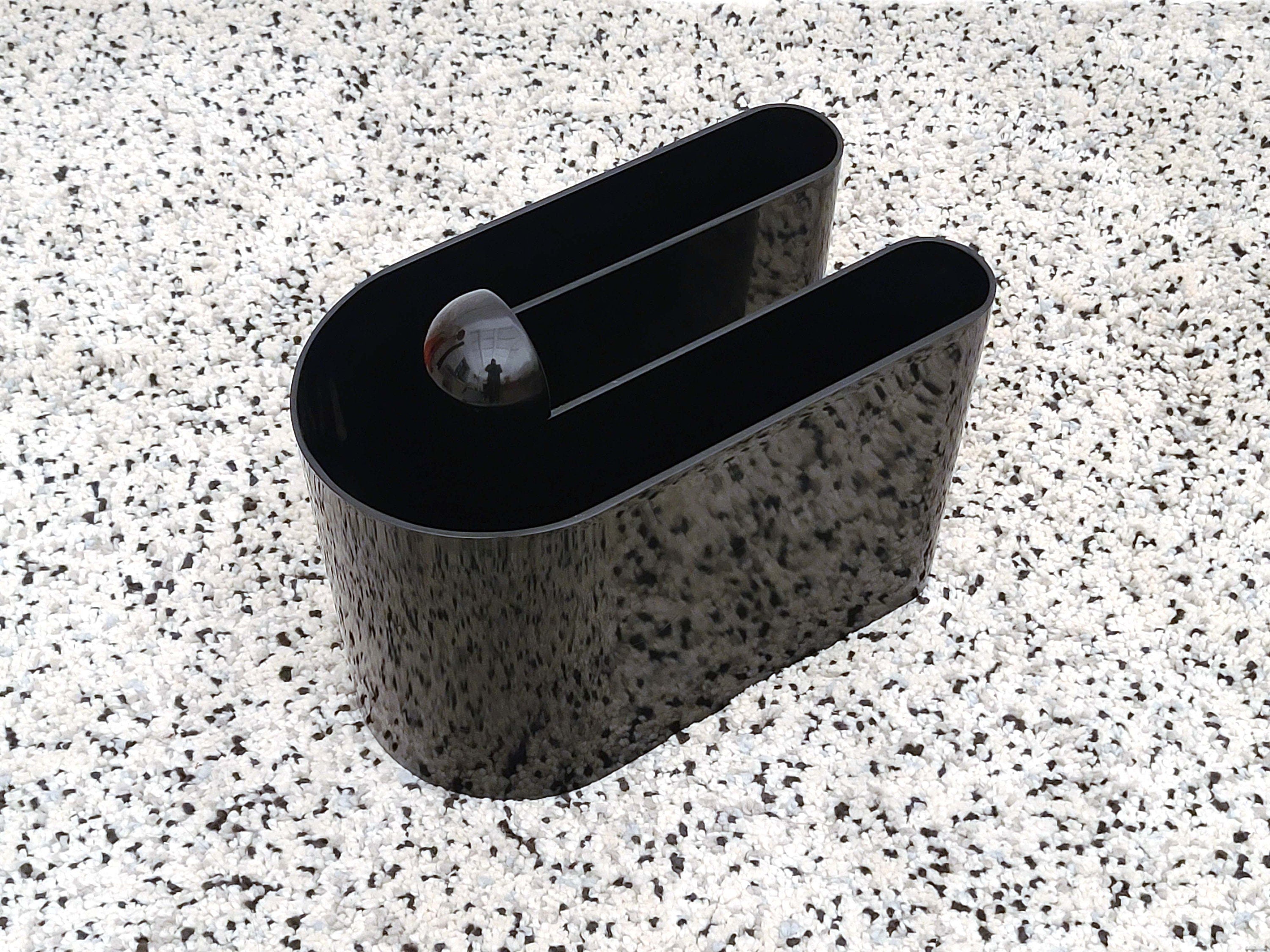 Plastic Magazine Rack in Black by Rodolfo Bonetto for Bilumen | Italian Space Age | 1960s