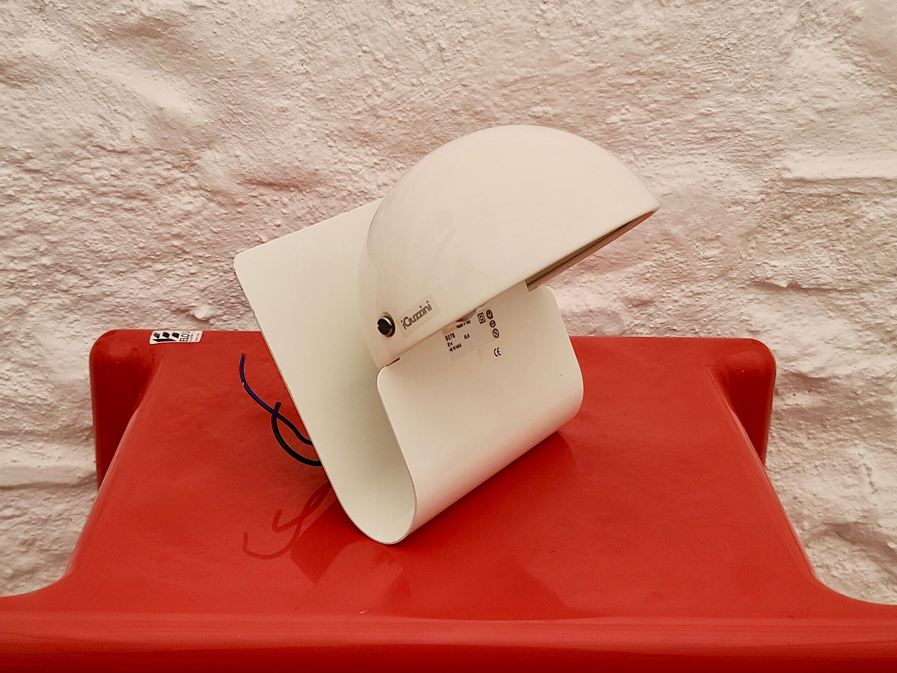 Bugia Wall Lamp Sconce in White by Giuseppe Cormio for Guzzini | Italian Space Age | 1970s (2 available)