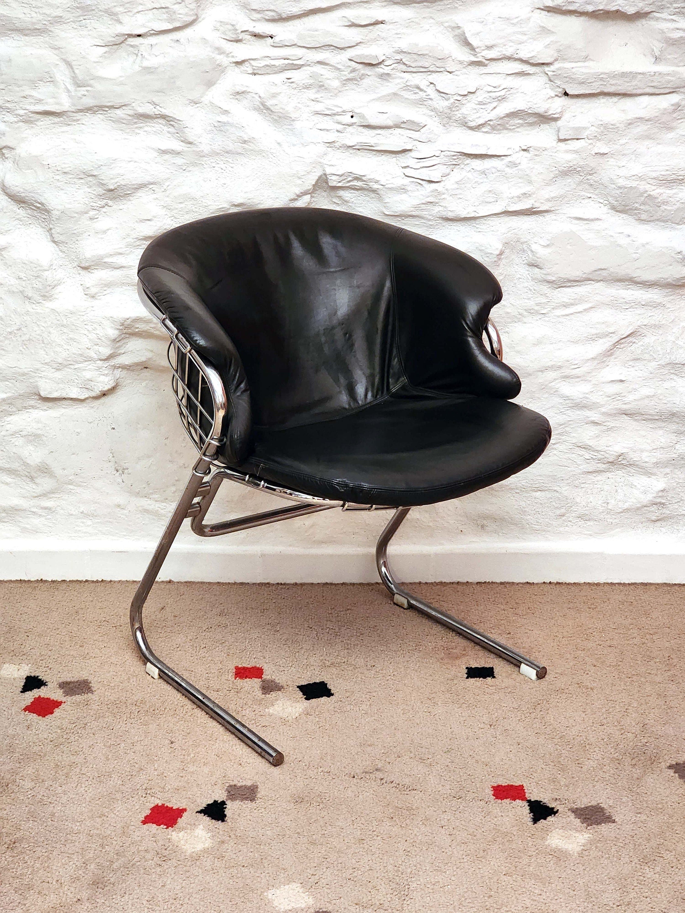 Flynn Chrome and Black Leather Dining Chairs by Gaetano Rinaldi for Thema | Italian Space Age | 1970s