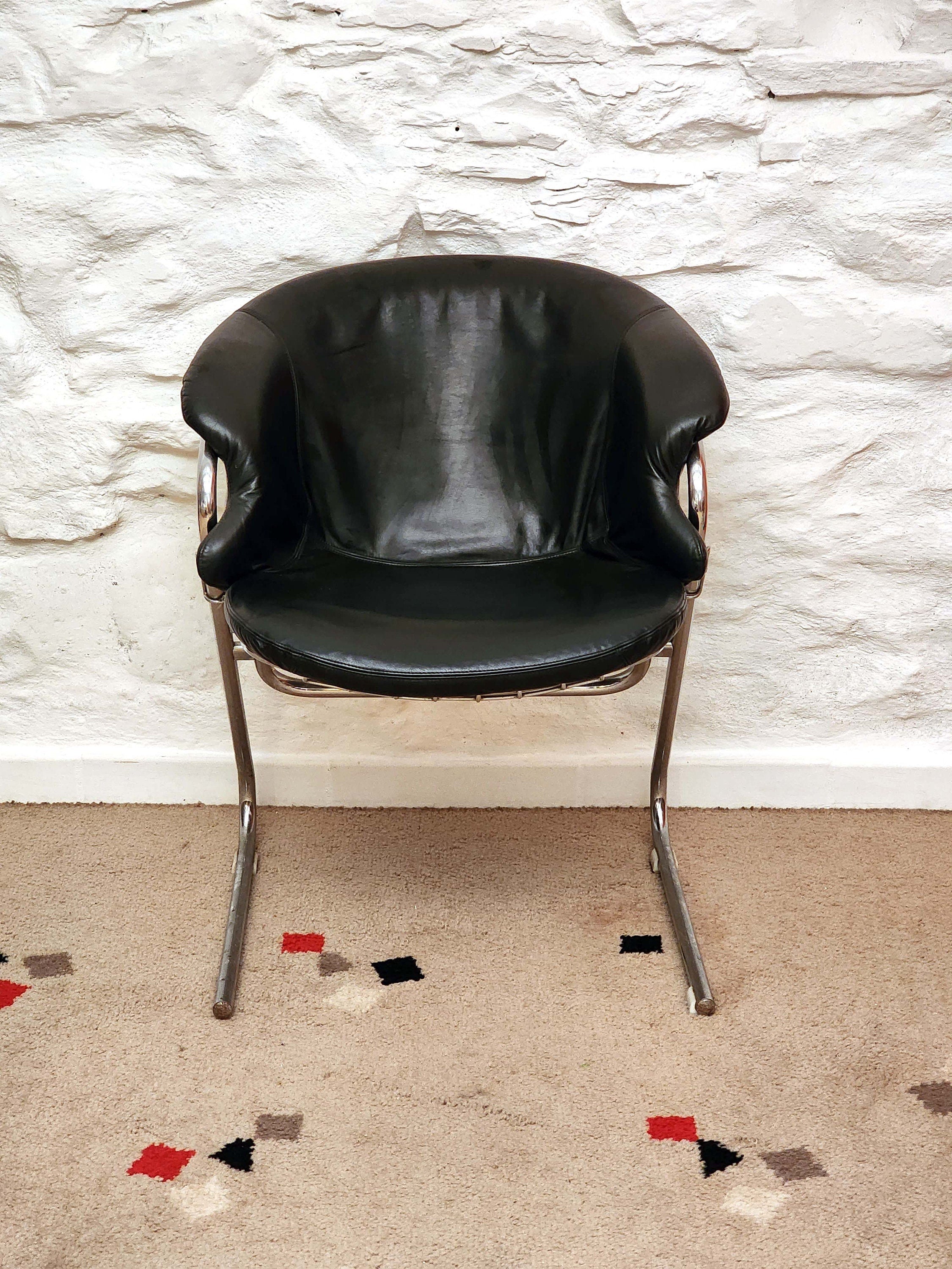 Flynn Chrome and Black Leather Dining Chairs by Gaetano Rinaldi for Thema | Italian Space Age | 1970s