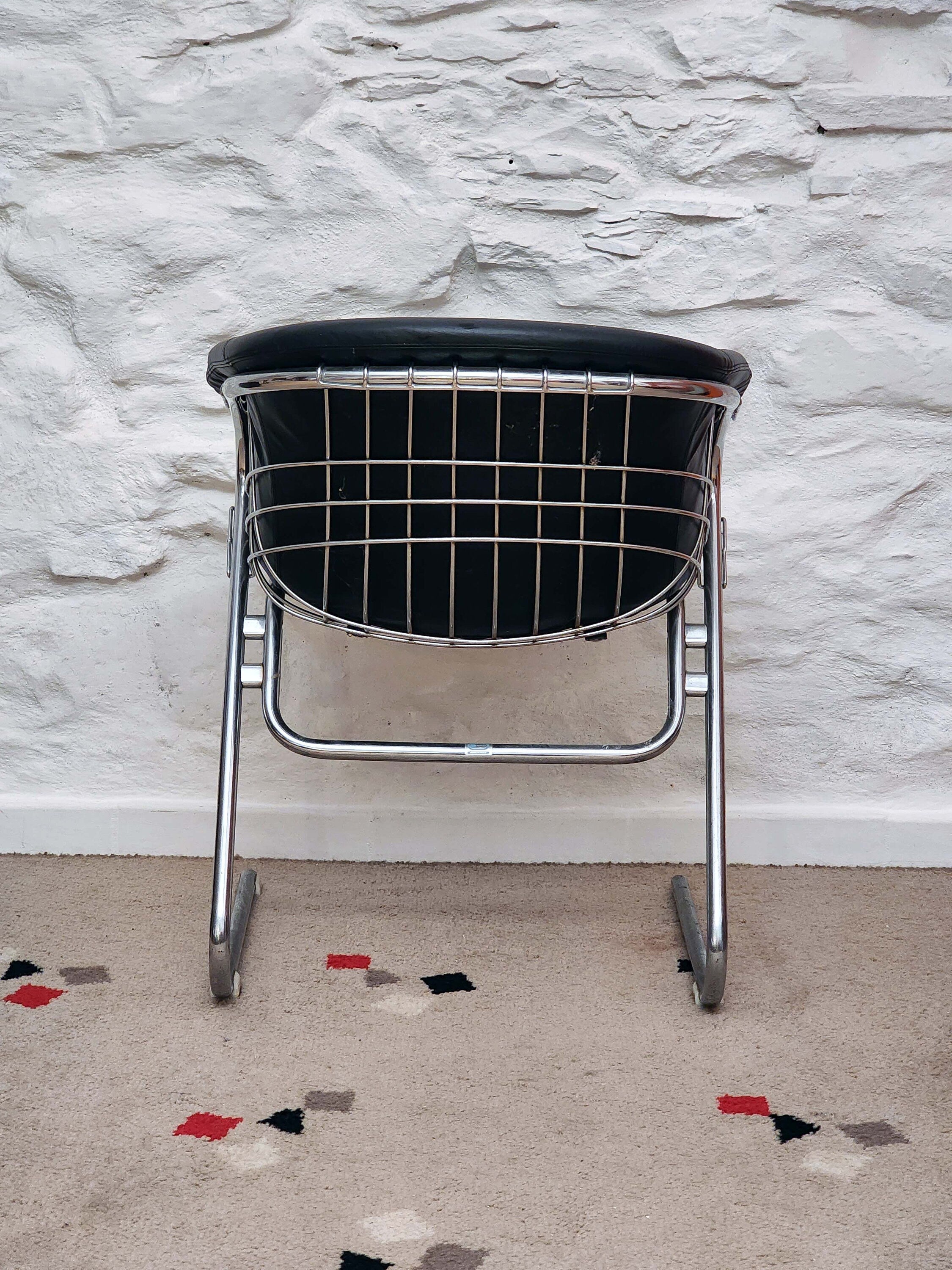 Flynn Chrome and Black Leather Dining Chairs by Gaetano Rinaldi for Thema | Italian Space Age | 1970s