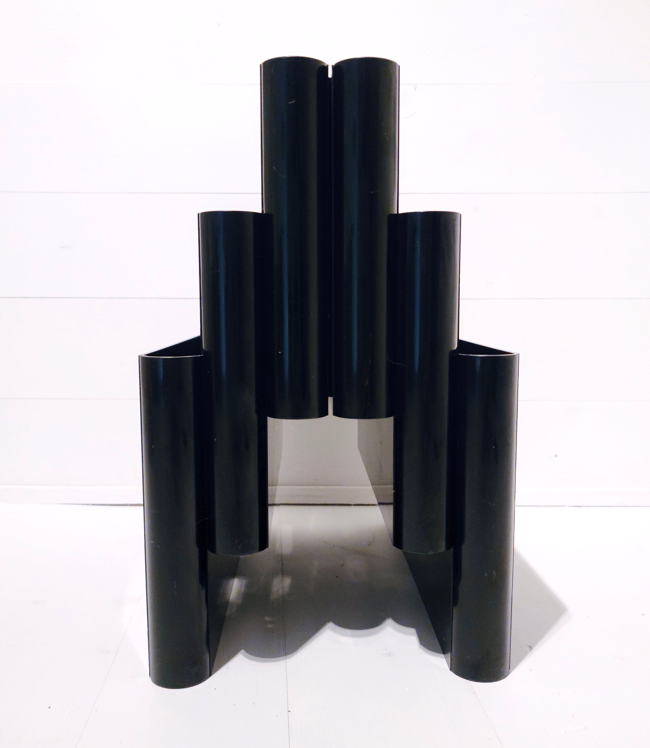 Plastic 6-Compartment Magazine Rack in Black by Giotto Stoppino for Kartell | Italian Space Age | 1970s
