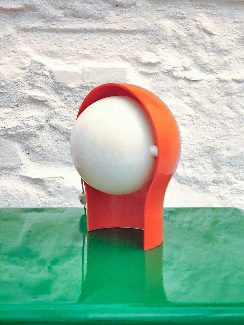 Telegono Plastic Table Lamp in Orange by Vico Magistretti for Artemide (small) | Italian Space Age | 1960s