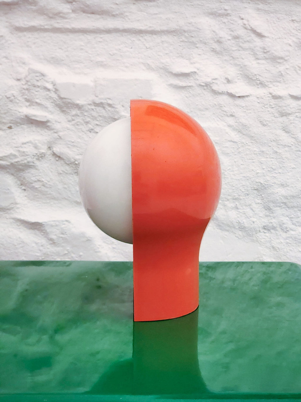 Telegono Plastic Table Lamp in Orange by Vico Magistretti for Artemide (small) | Italian Space Age | 1960s