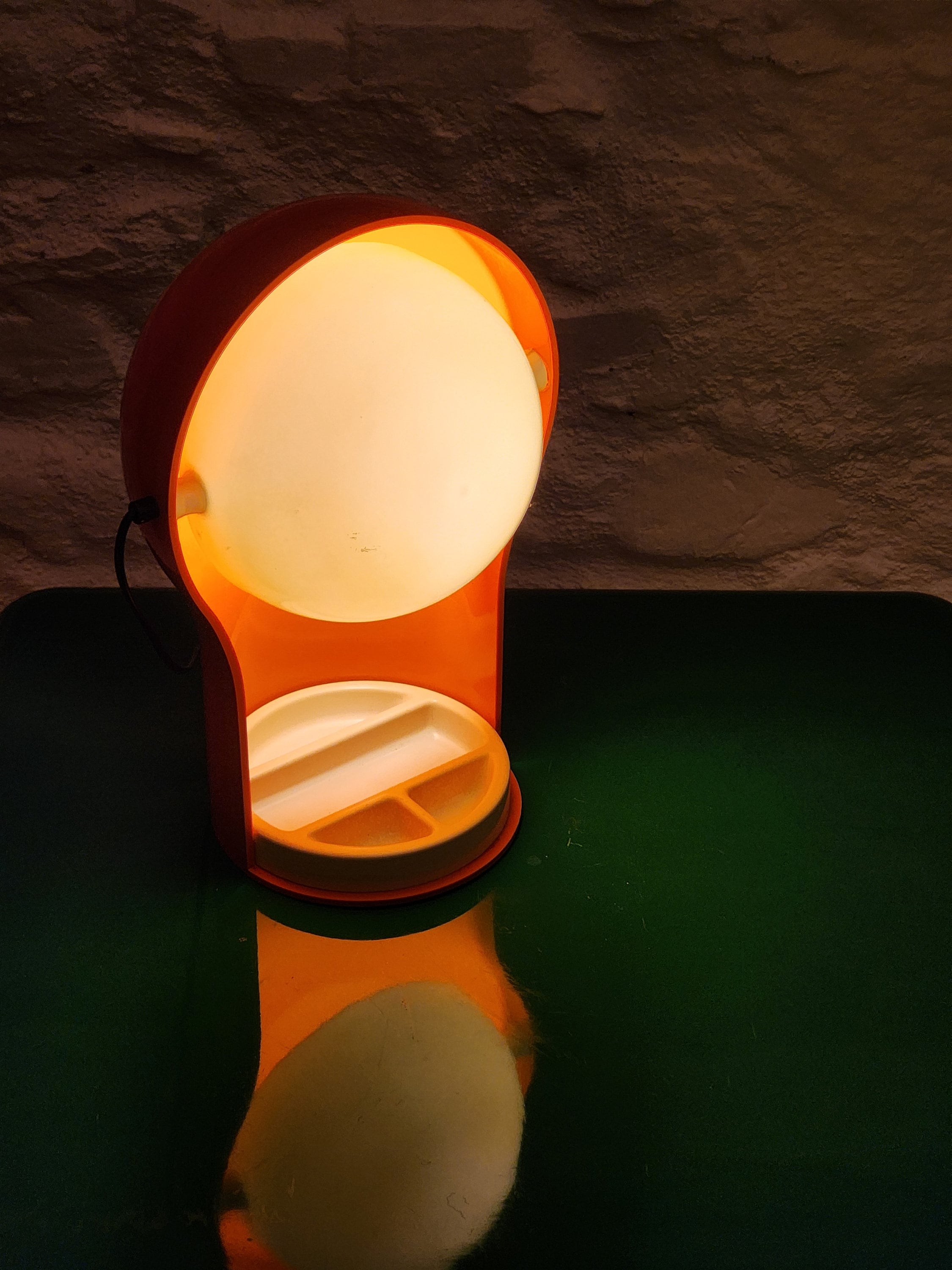Telegono Plastic Table Lamp in Orange by Vico Magistretti for Artemide | Italian Space Age | 1960s