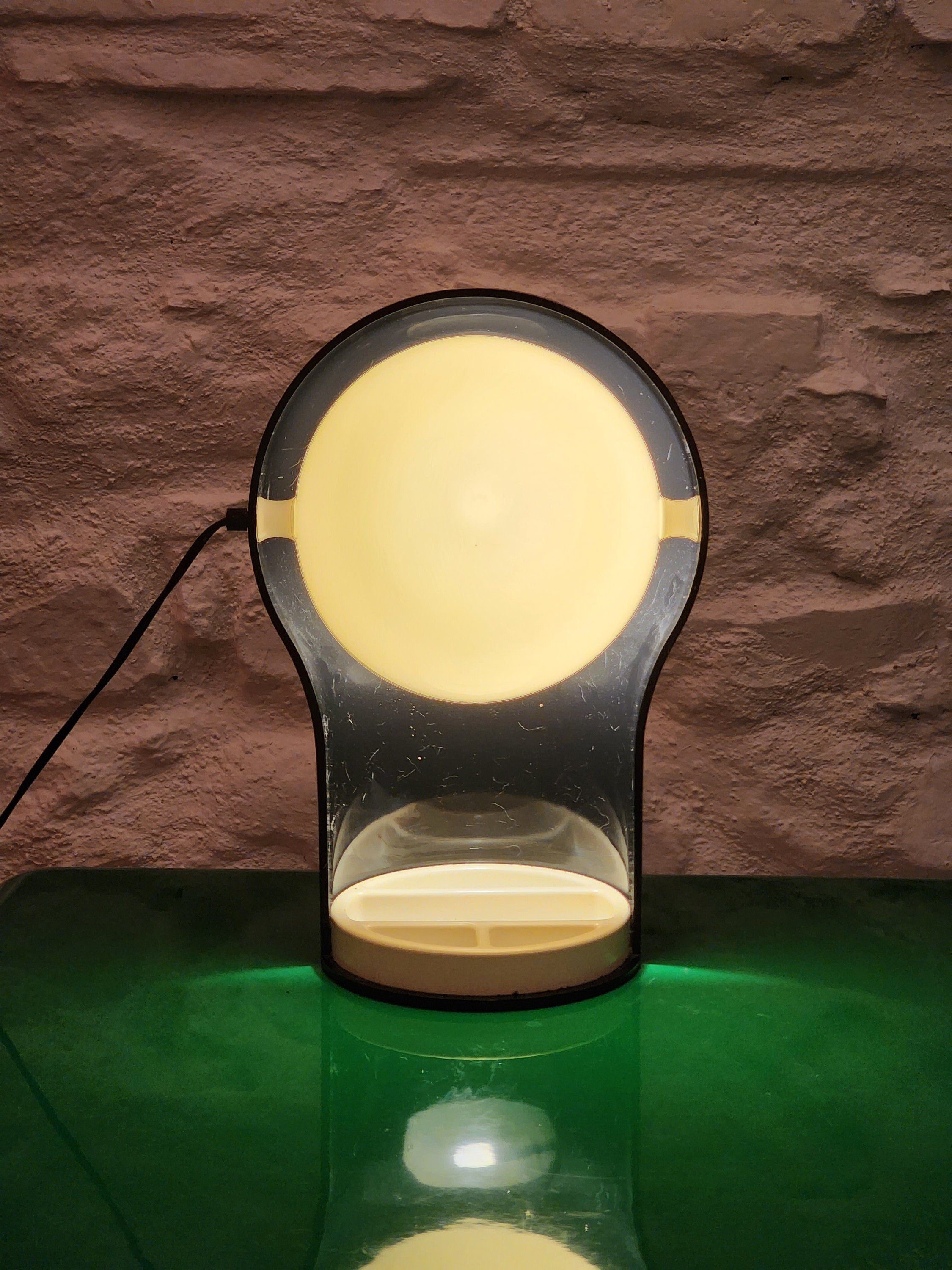 Telegono Plastic Table Lamp in Black by Vico Magistretti for Artemide | Italian Space Age | 1960s