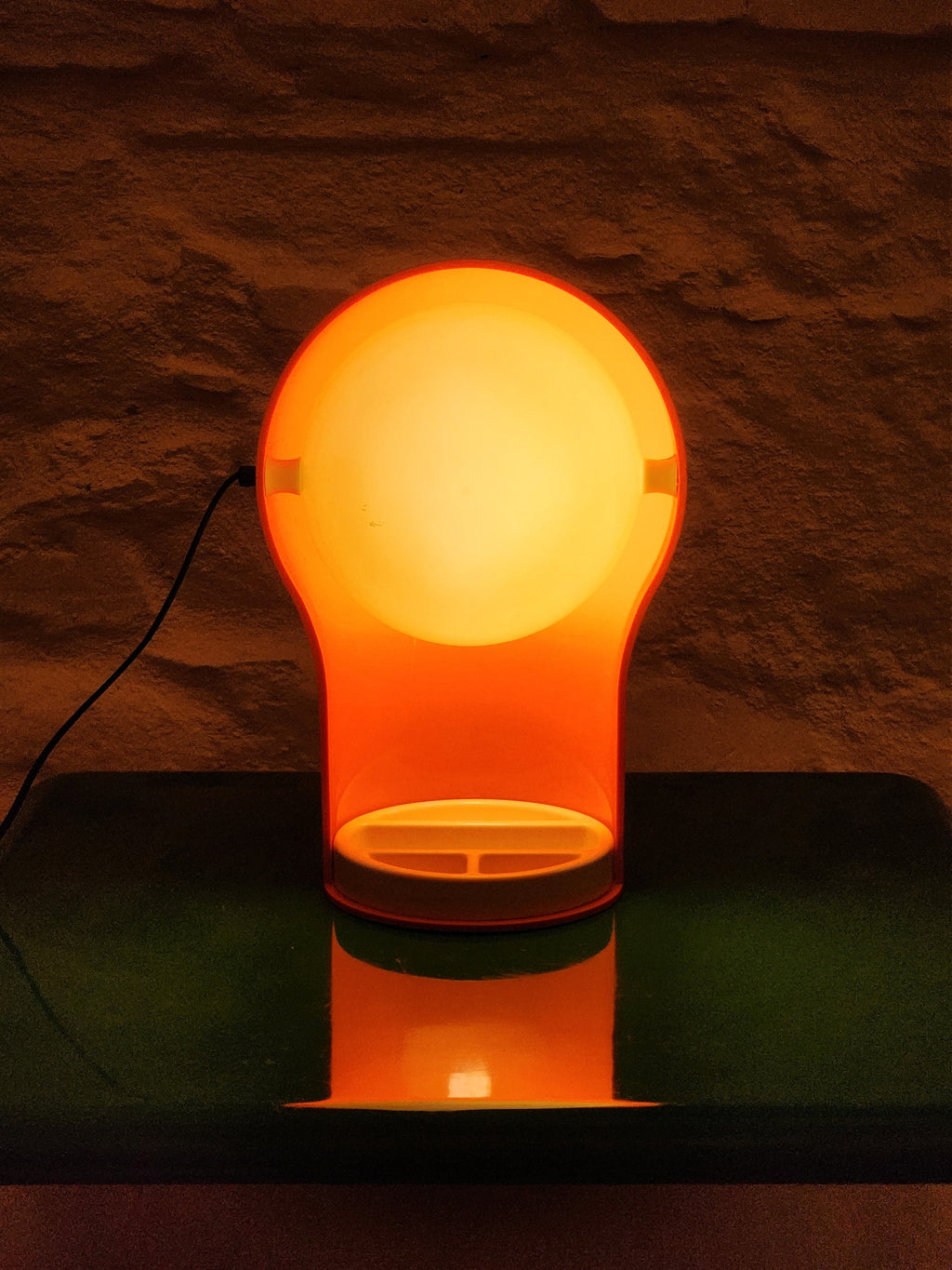 Telegono Plastic Table Lamp in Orange by Vico Magistretti for Artemide | Italian Space Age | 1960s