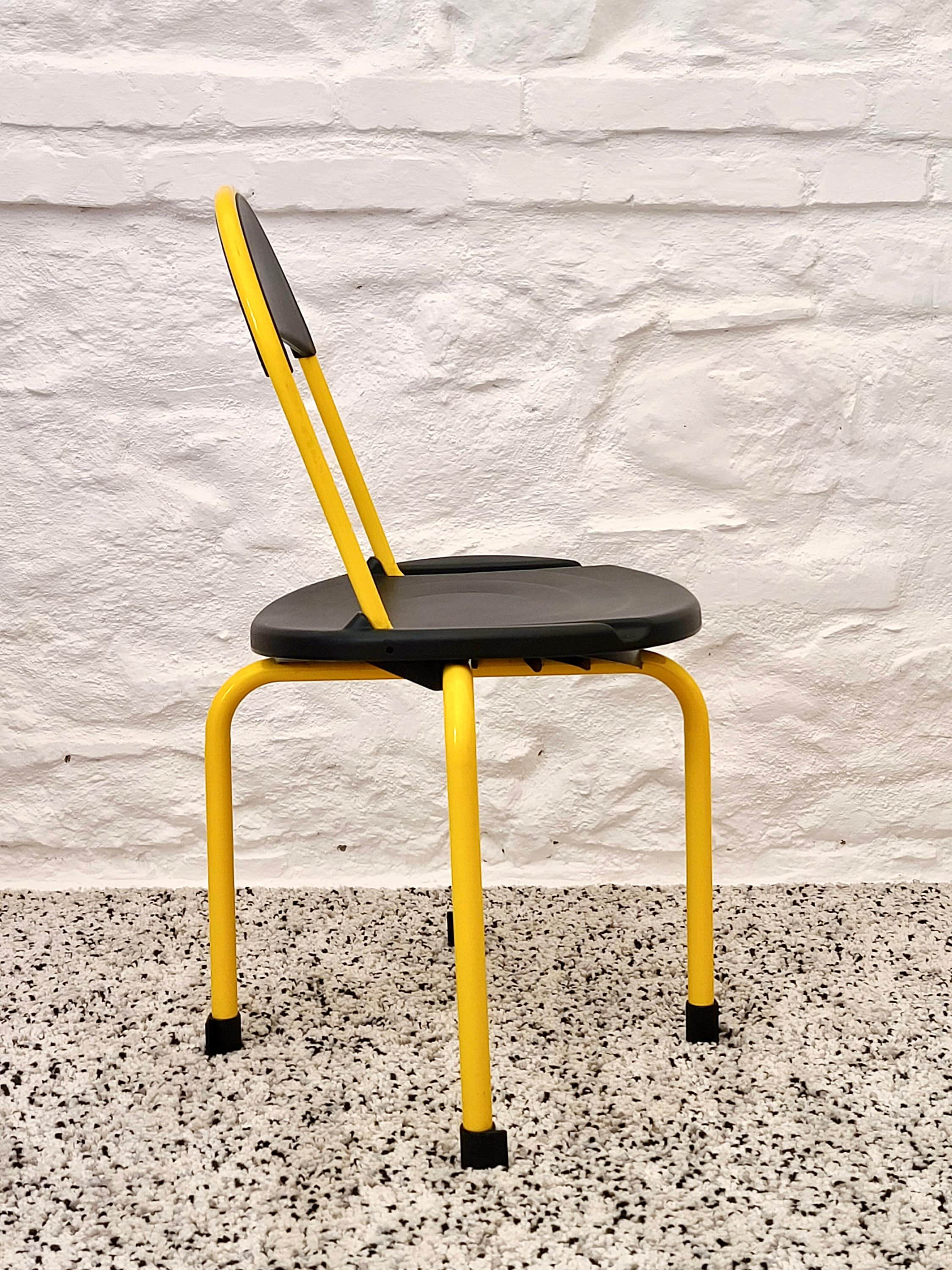 Clark CK3 Folding Chair in Black and Yellow by Lucci & Orlandini for Lamm | Italian Postmodern Design | 1980s