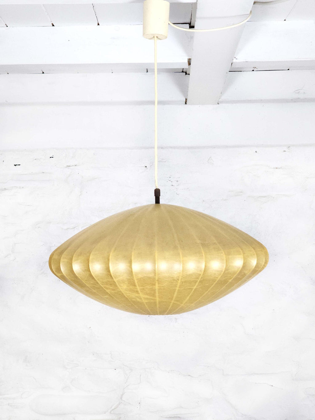 Round UFO Saucer Cocoon Resin Hanging Lamp (43 cm) | Italian Midcentury Modern | 1960s
