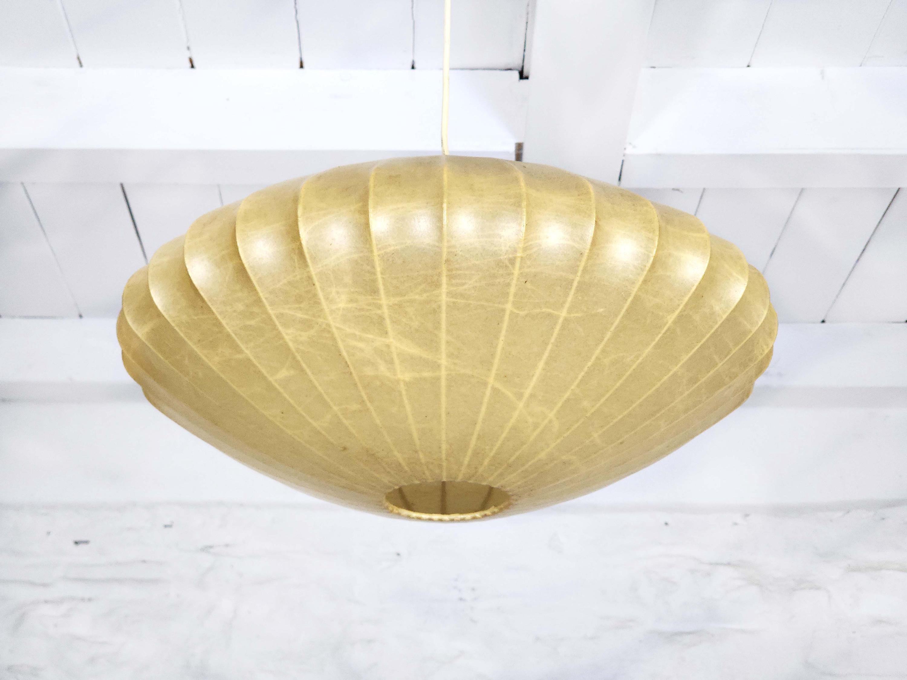 Round UFO Saucer Cocoon Resin Hanging Lamp (43 cm) | Italian Midcentury Modern | 1960s