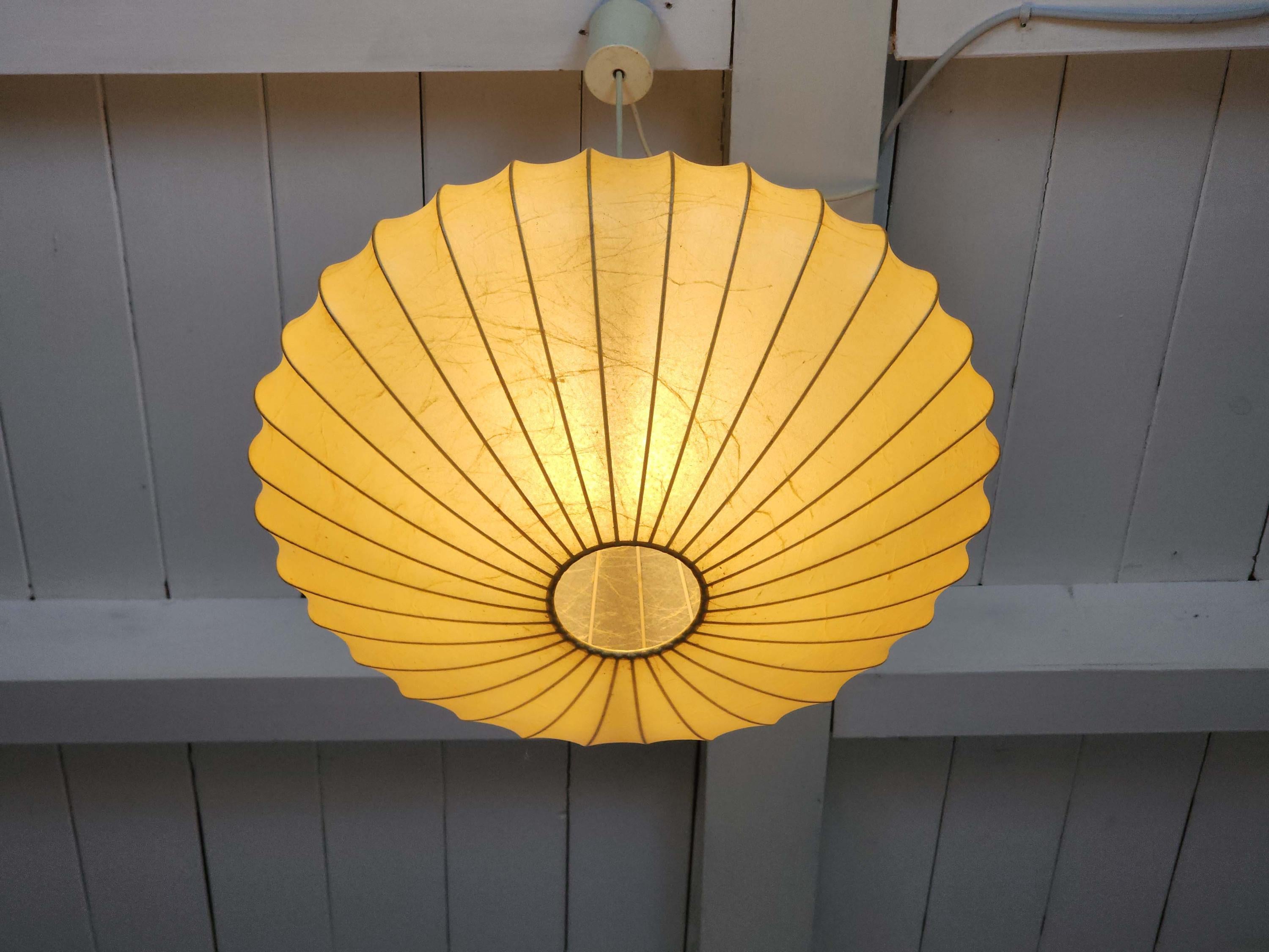 Round UFO Saucer Cocoon Resin Hanging Lamp (43 cm) | Italian Midcentury Modern | 1960s